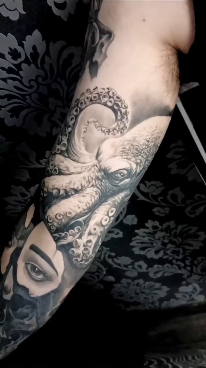 Tattoo by @alexlondontattoo โ realism, black_and_grey