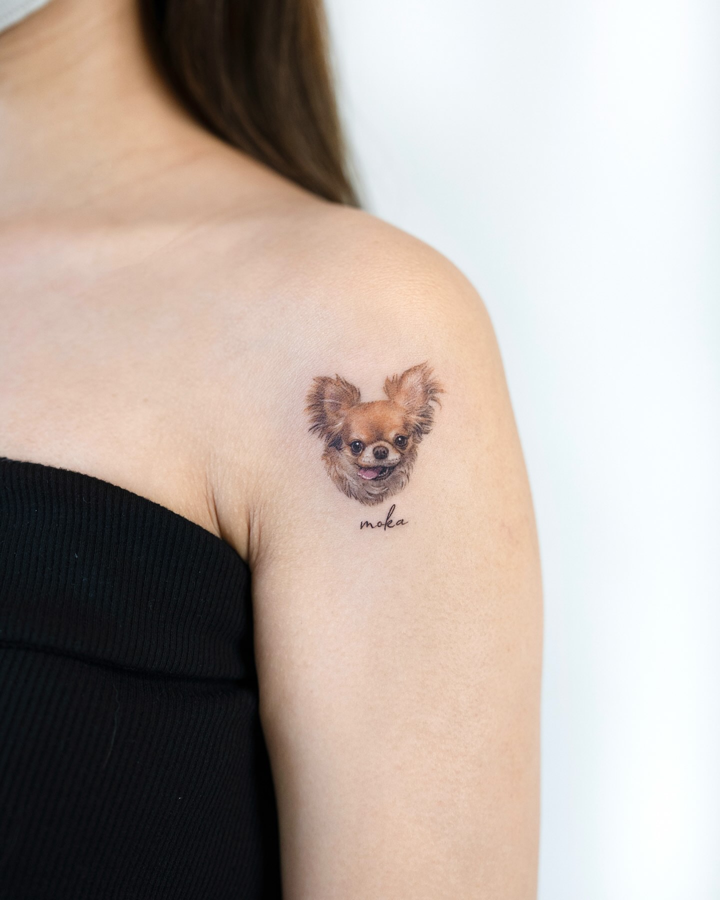 Chihuahua realism tattoo on the shoulder by Zeeyo 지요