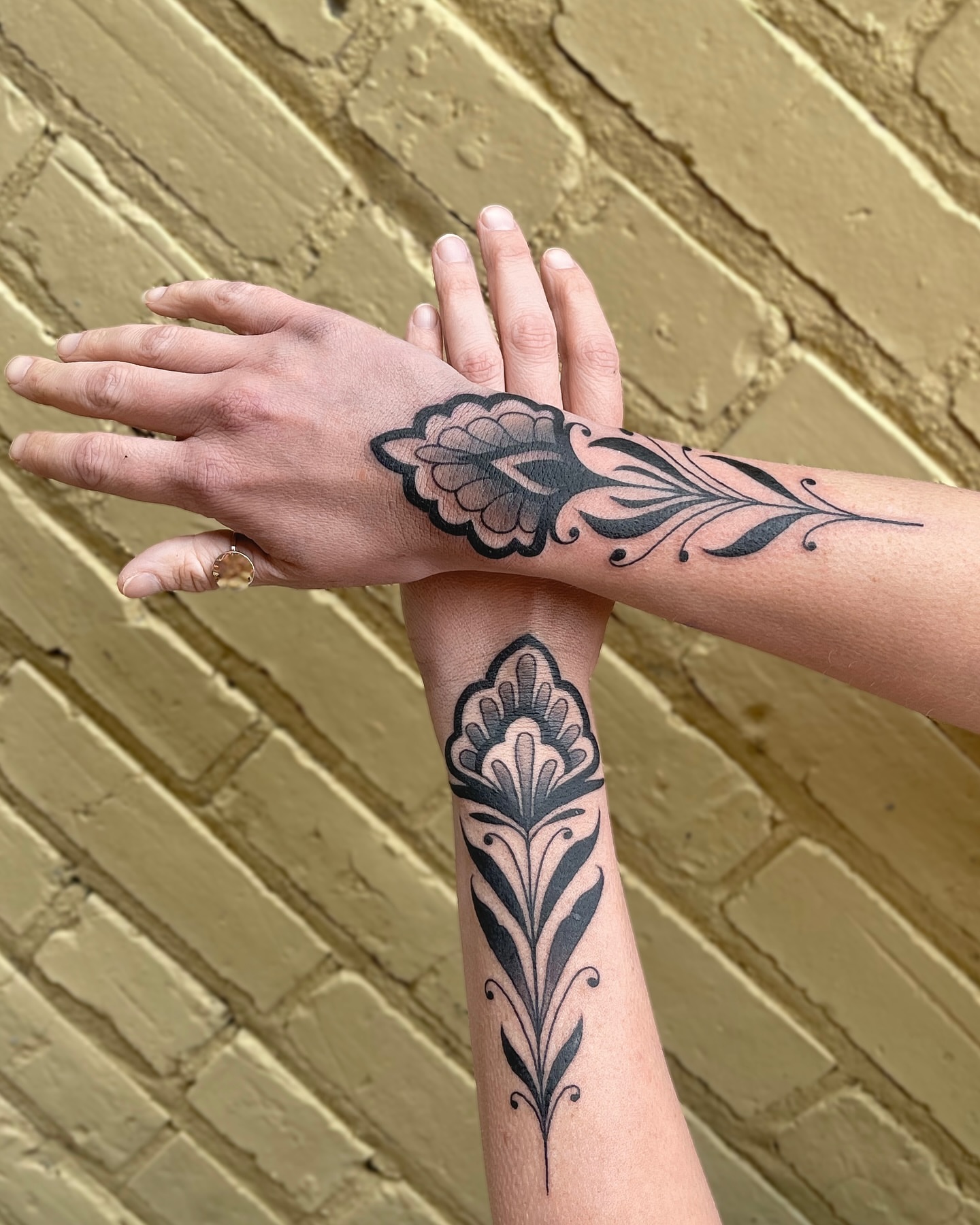 Tattoo by @corracarmine — black_and_grey