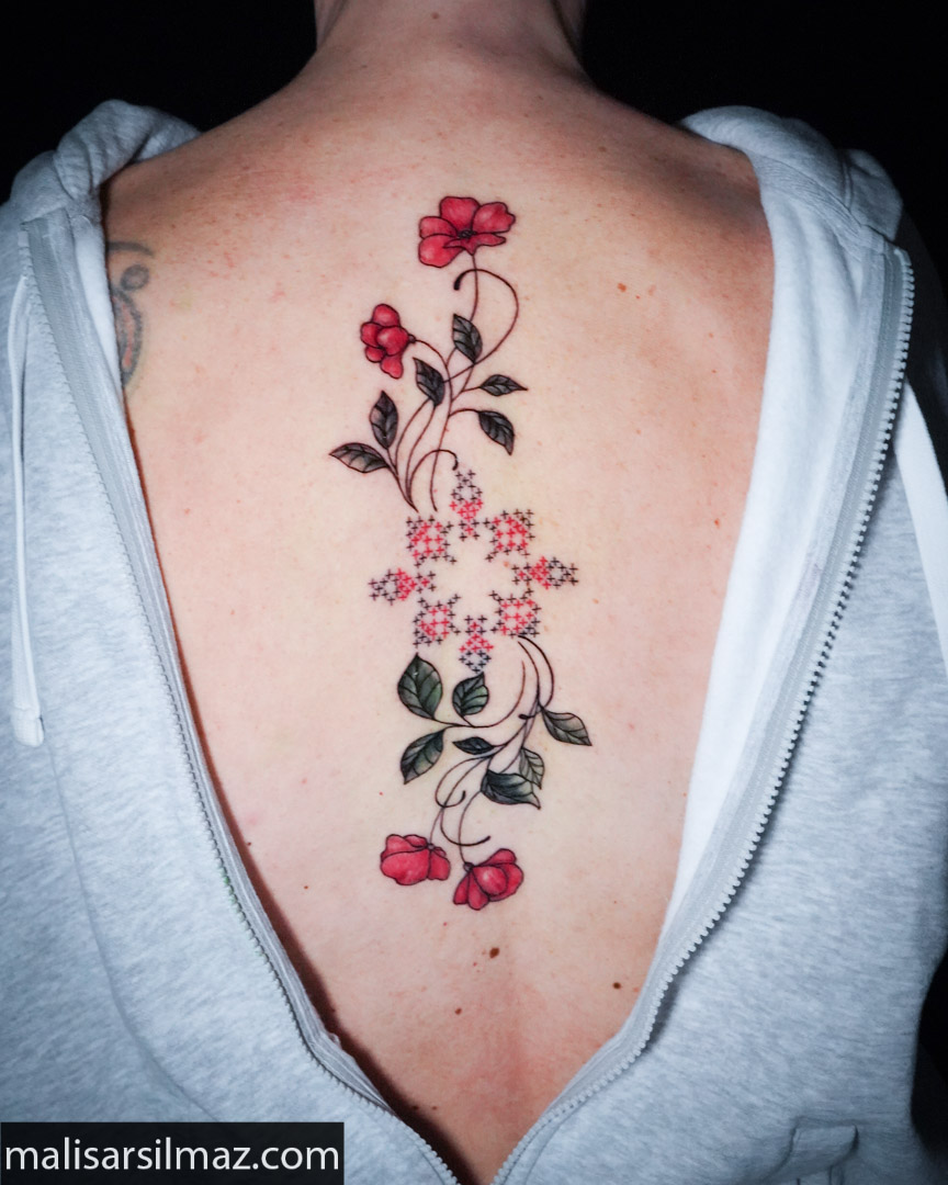 Flower arrangement new school tattoo on the back by Mali Sarsılmaz, Nicosia, Cyprus