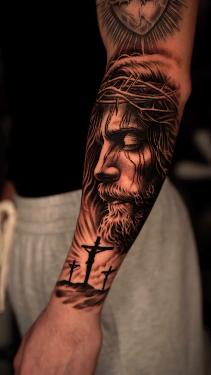 Jesus Christ with crown of thorns realism tattoo by ๐ฎ๐๐๐ ๐ญ๐๐๐ถ