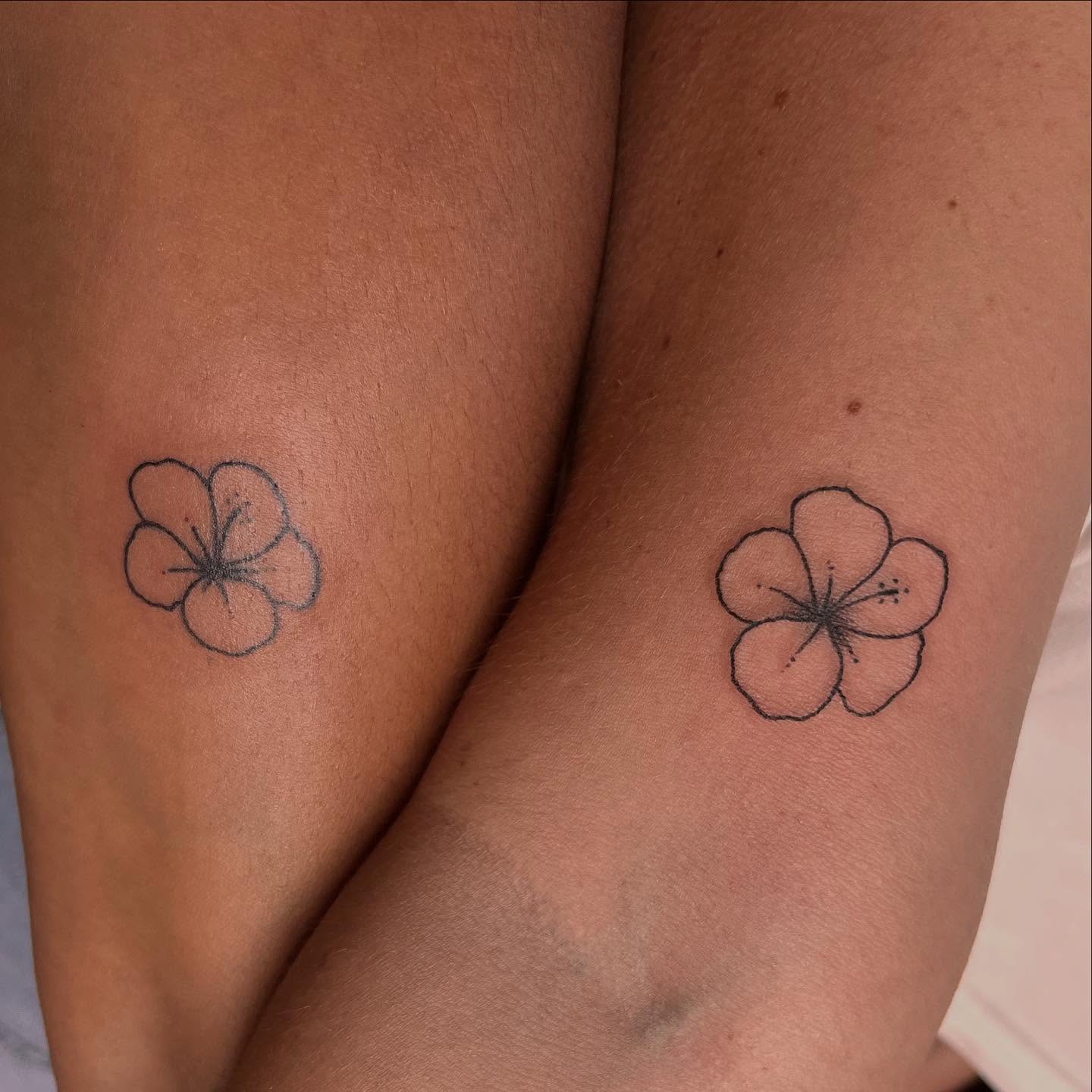 Tattoo by @red.ink_tattoo_pirineos — minimalist