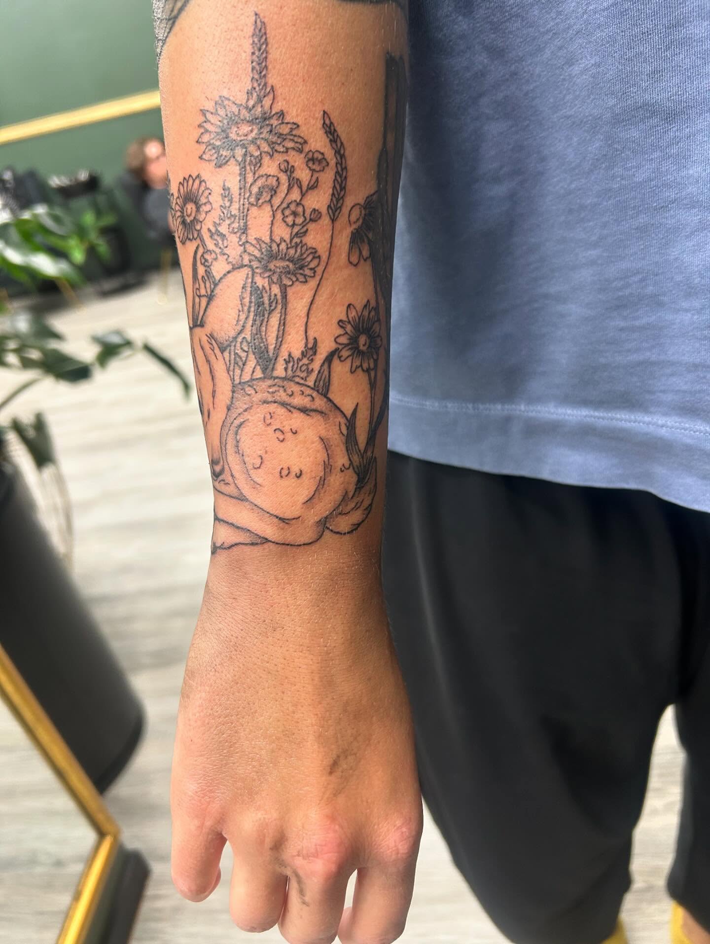 Tattoo by @emmysartemporium — black_and_grey