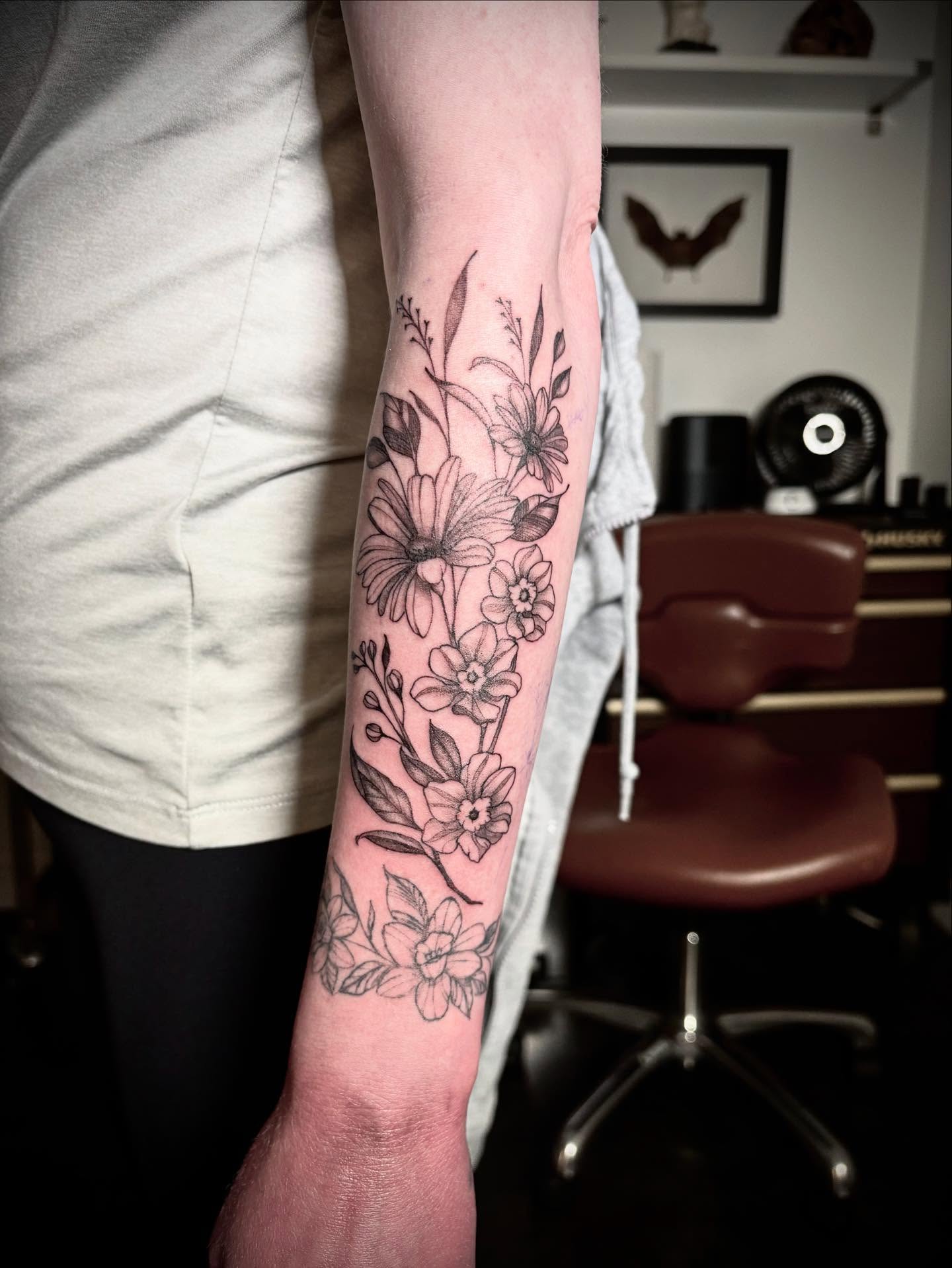 Tattoo by @persephoneink_ — black_and_grey