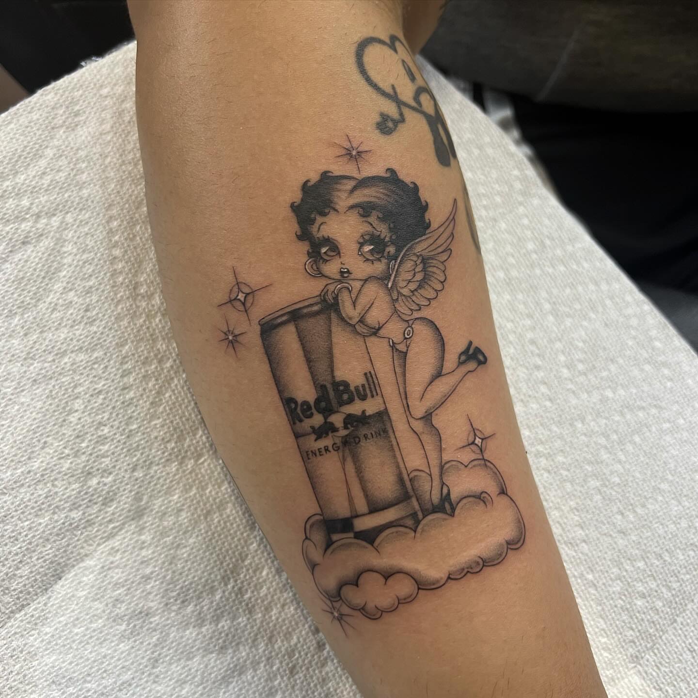 Tattoo by @dvminiquex โ american_traditional, black_and_grey