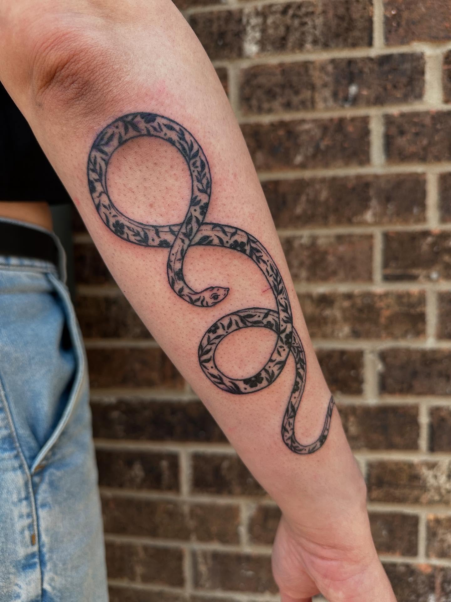 Tattoo by @smoothloom_tattoos โ black_and_grey