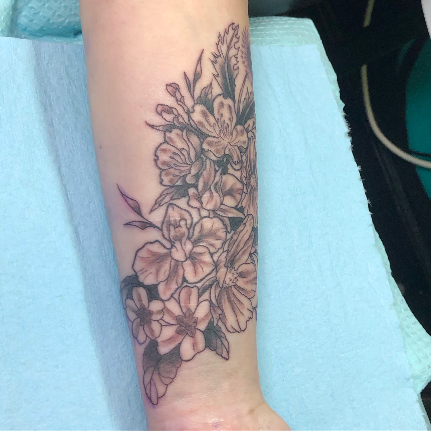 Tattoo by @aidabtattoo — black_and_grey