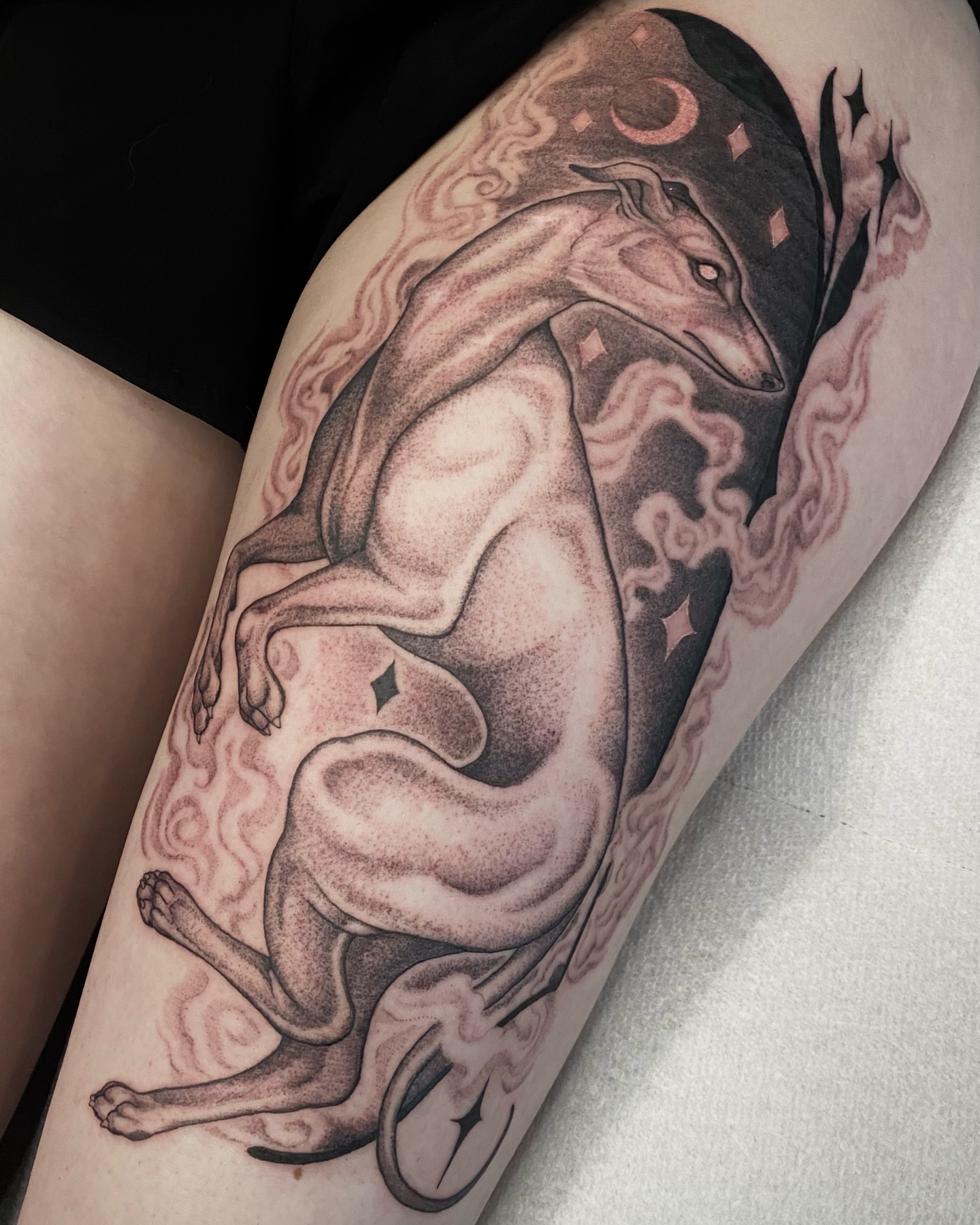 Tattoo by @meluusiine — black_and_grey
