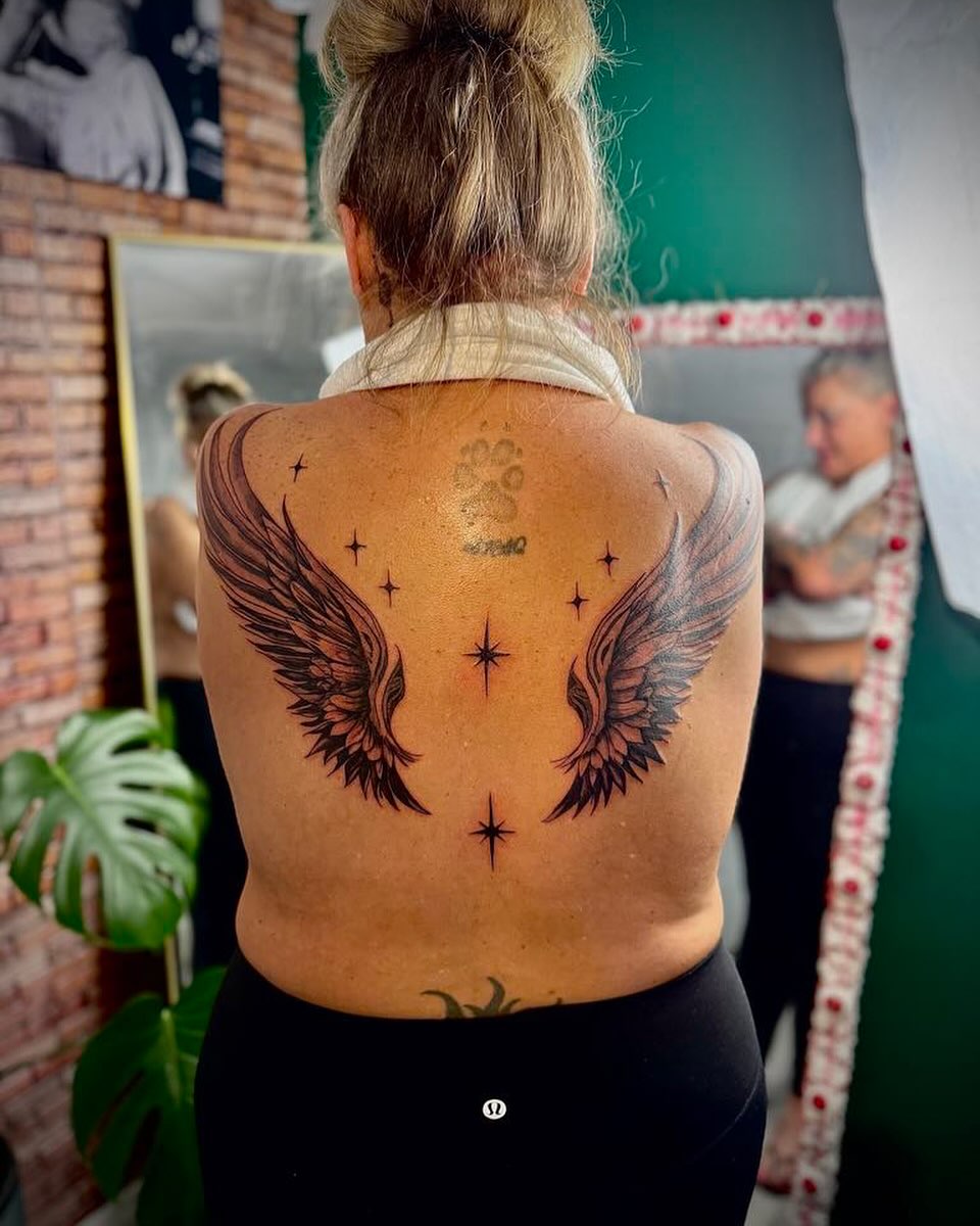 Tattoo by @regotattoos — neo_traditional, dotwork