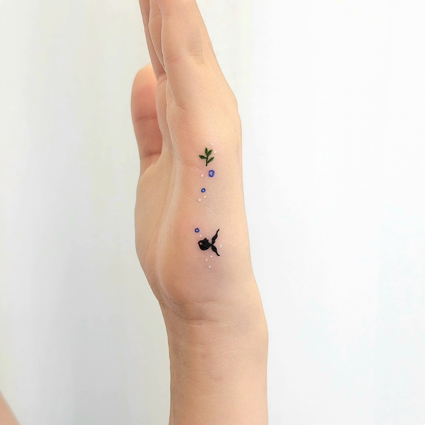 Tattoo by @noksang_ — dotwork