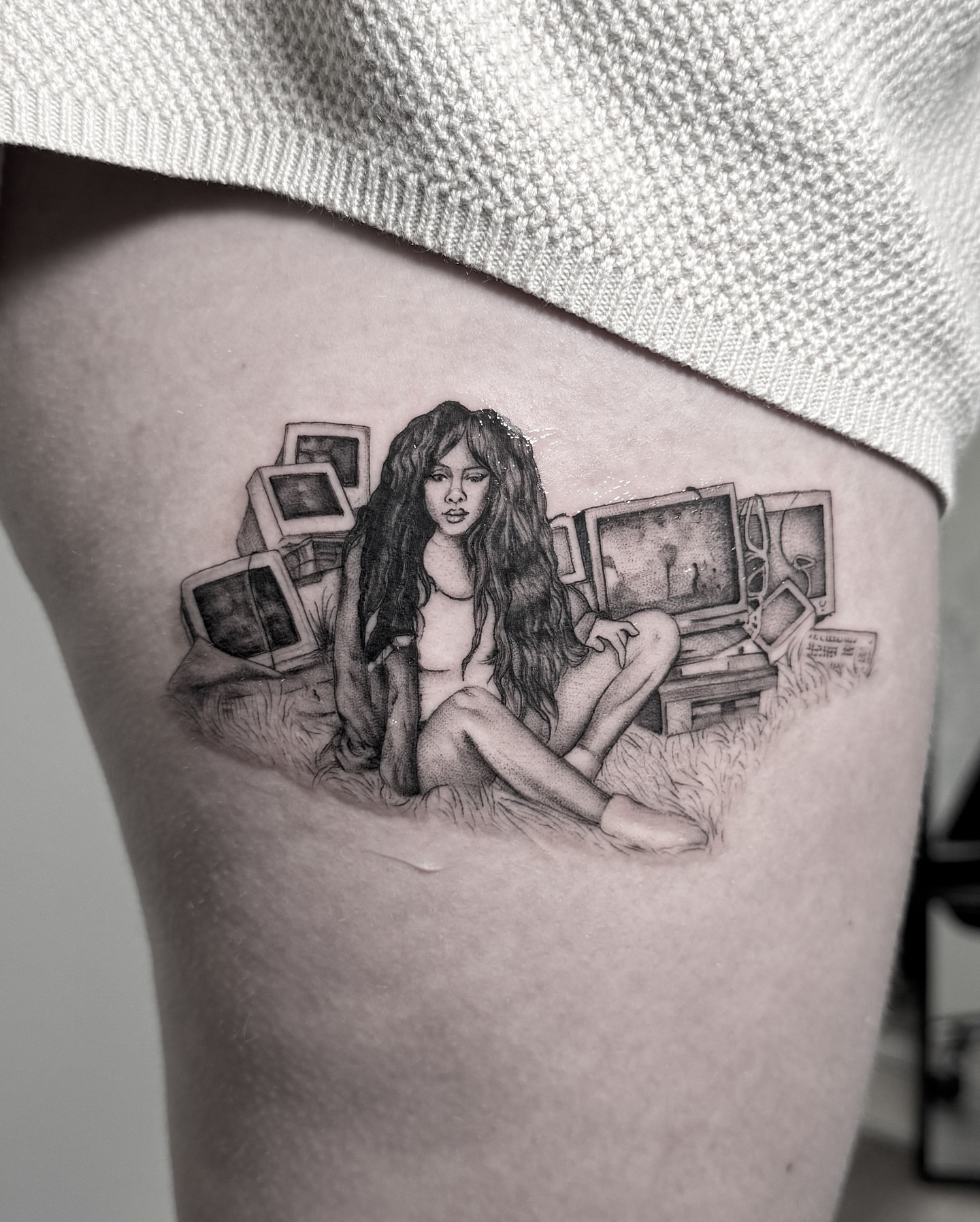 Woman with old computers realism tattoo on the thigh by Jasmine, Lynnwood, Washington