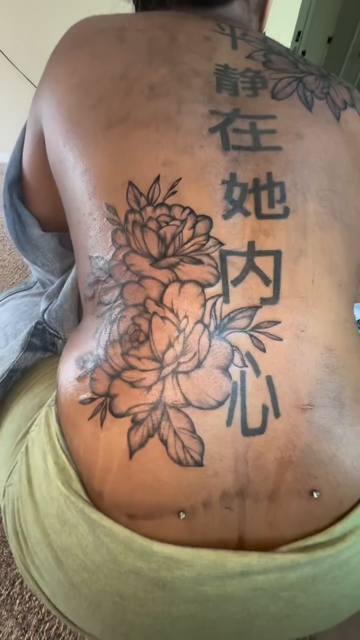 Japanese script and peonies sketch tattoo on the back by Barbie Mari ๐
โญ๏ธ