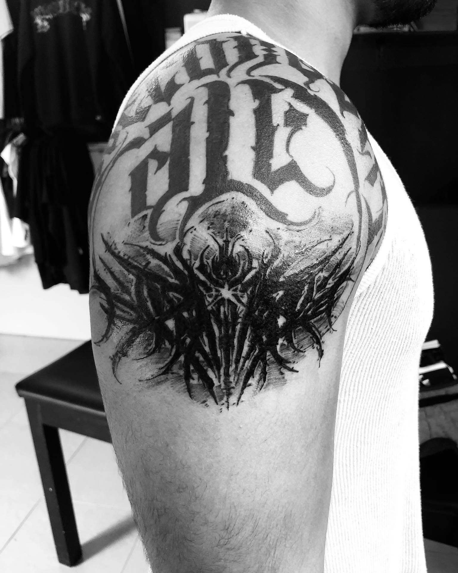 Skull dark realism tattoo on the shoulder by Tattooart-gotha, Juchitan, Oaxaca, Mexico