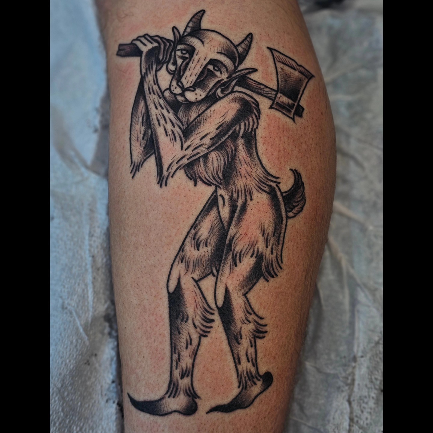 Tattoo by @doveandtoad — black_and_grey