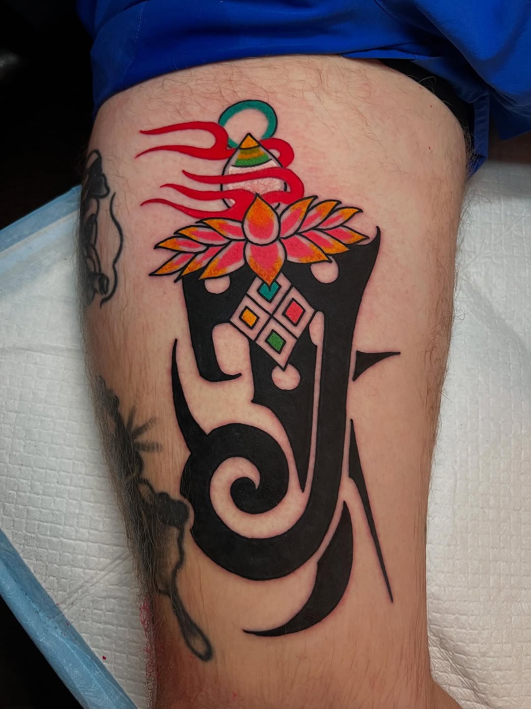 Tattoo by @eric.altonen โ american_traditional, blackwork