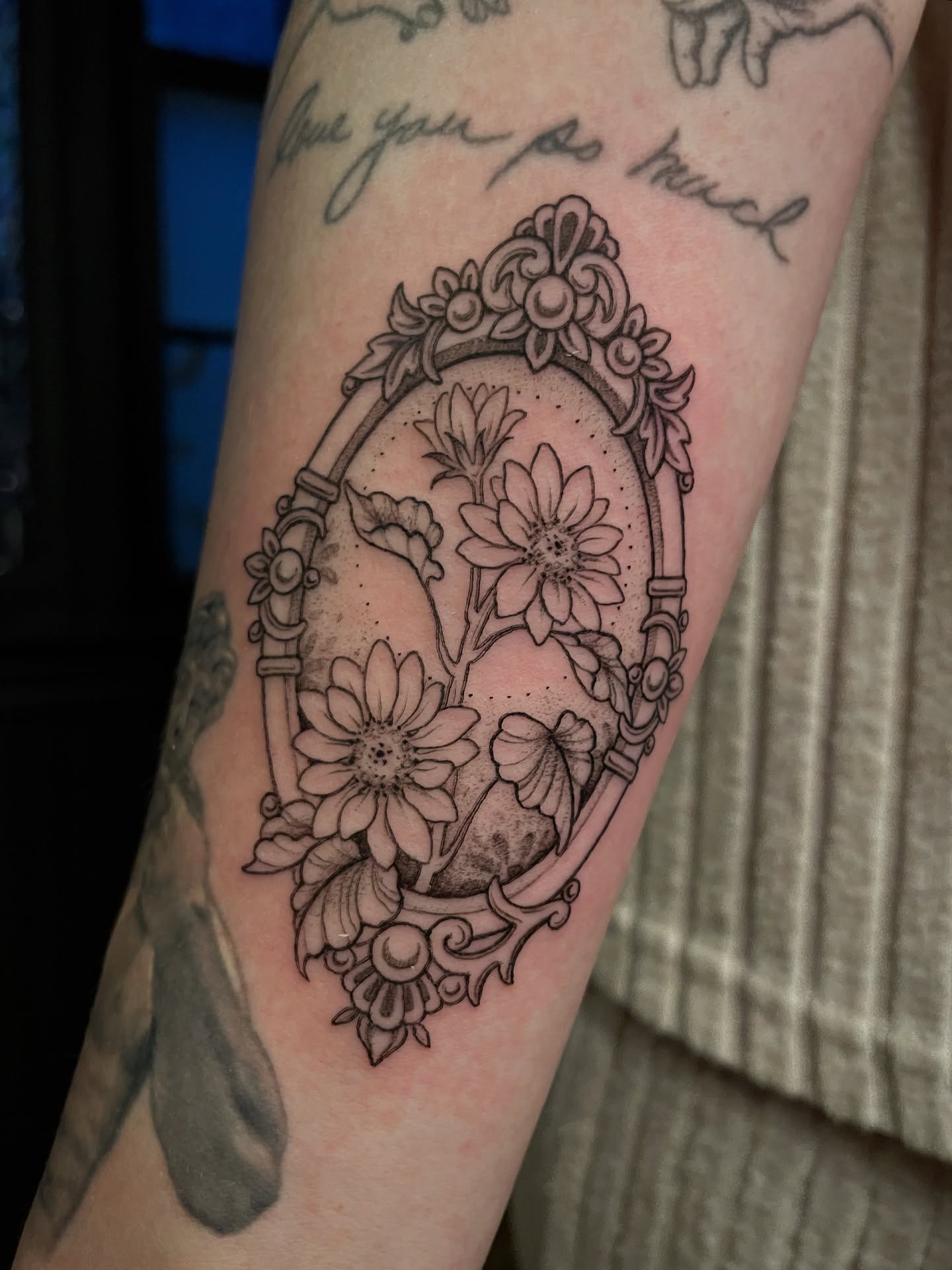 Floral bouquet black and grey tattoo on the forearm by @jettaturas, New City, New York
