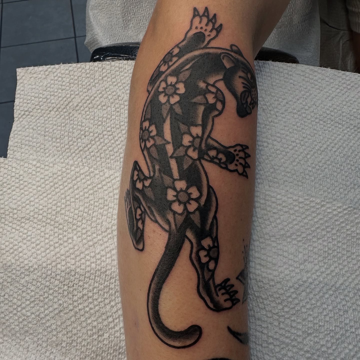 Tattoo by @jafeel_tattoos — black_and_grey