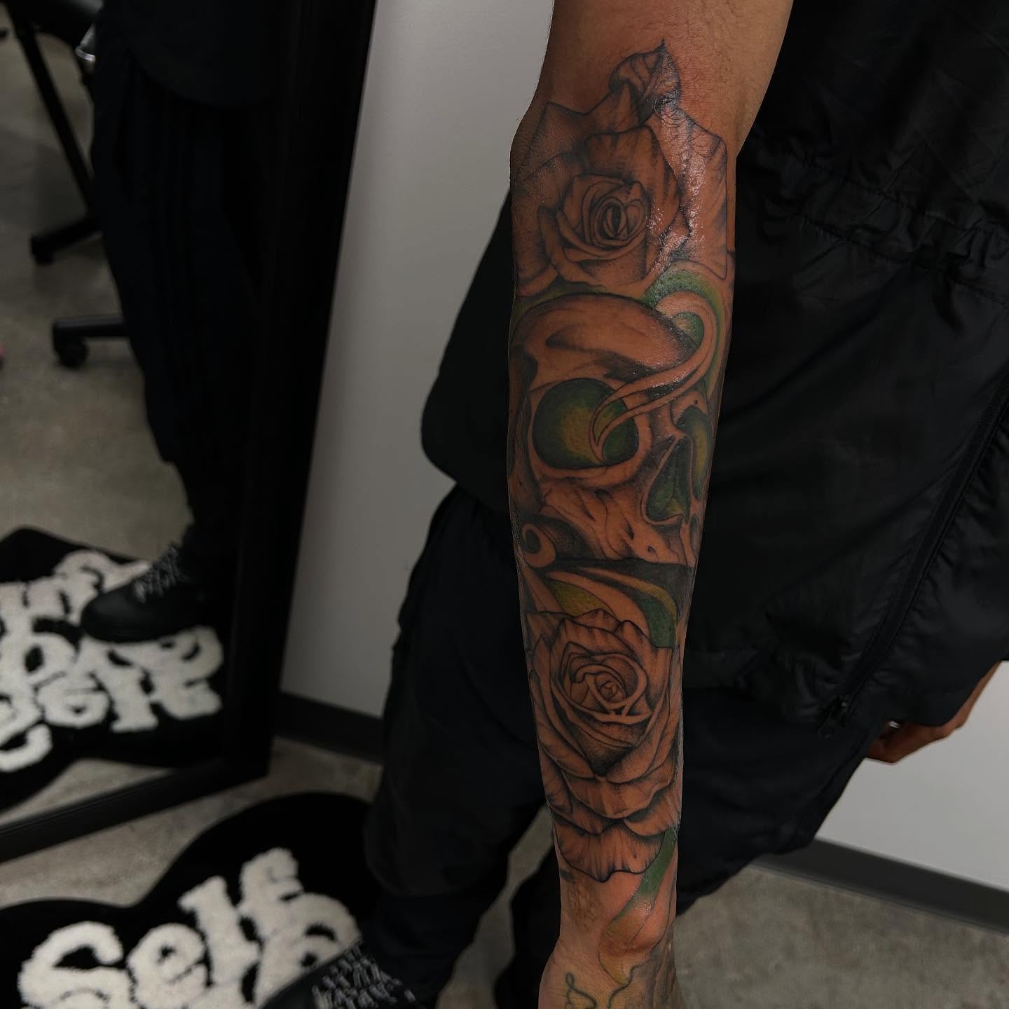Tattoo by @stephsworldofink — realism, dotwork