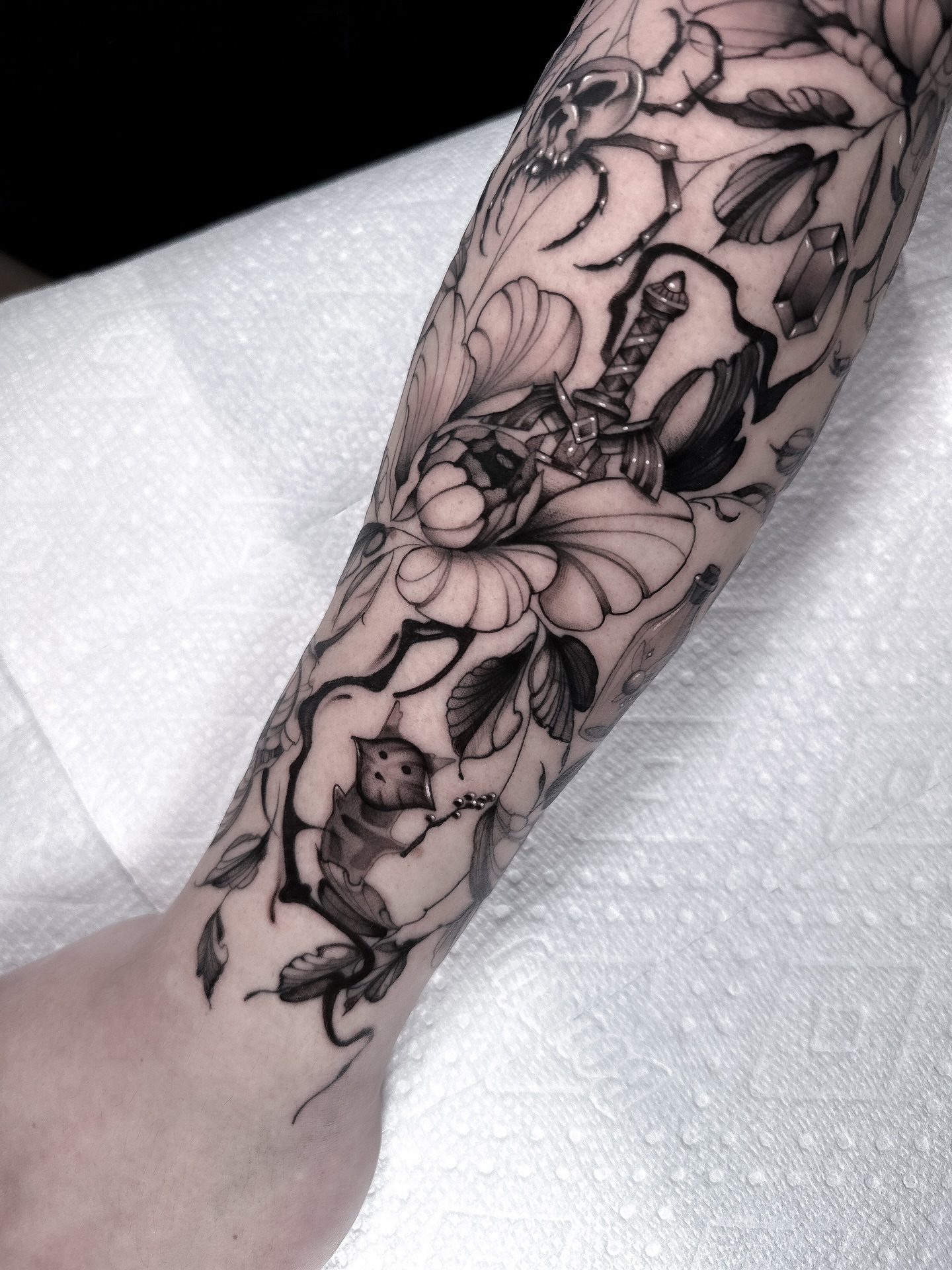 Tattoo by @tommytattoo333 — black_and_grey, realism