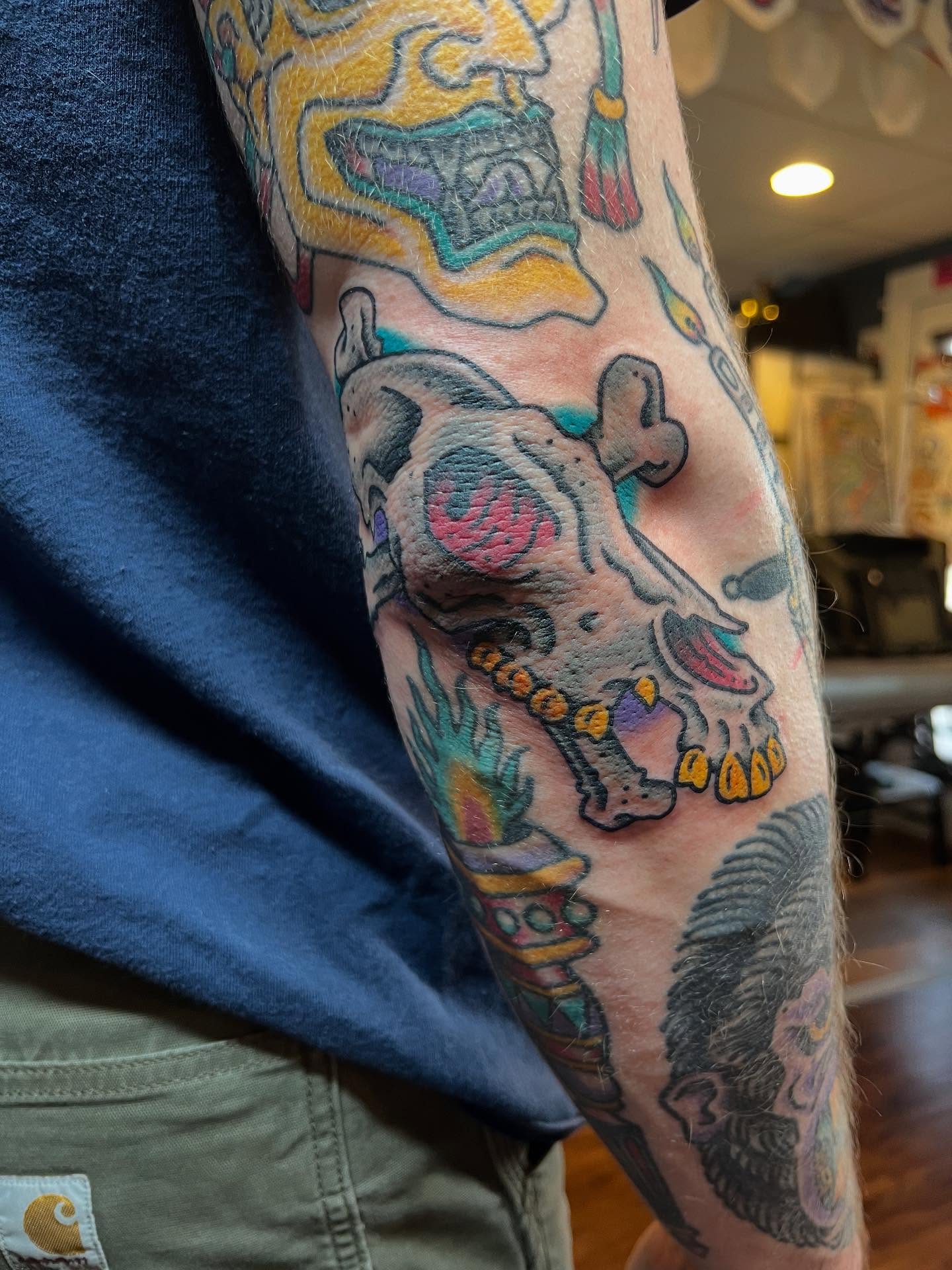 Tattoo by @hellbers — american_traditional