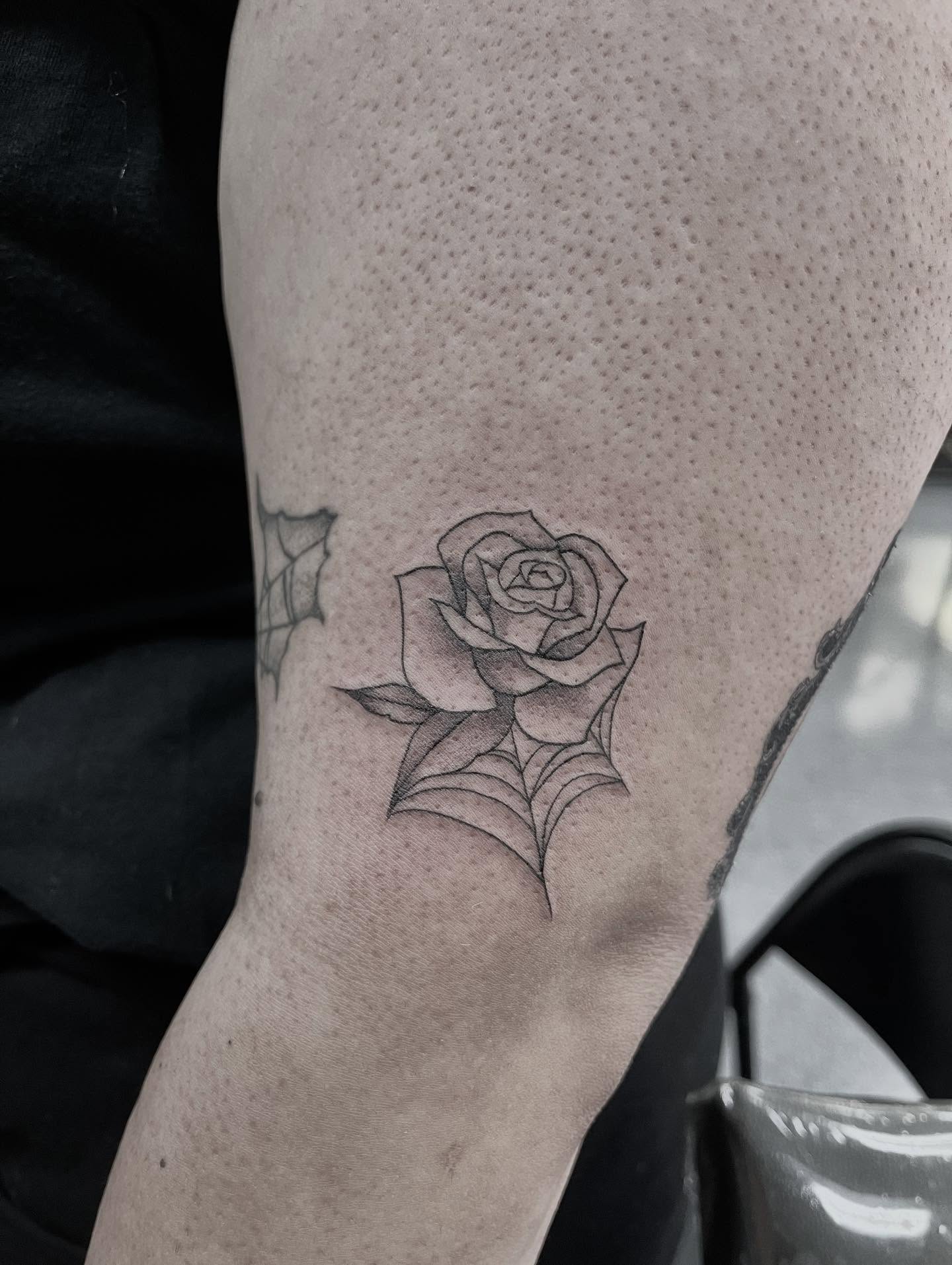 Tattoo by @hellishxtattoos โ black_and_grey