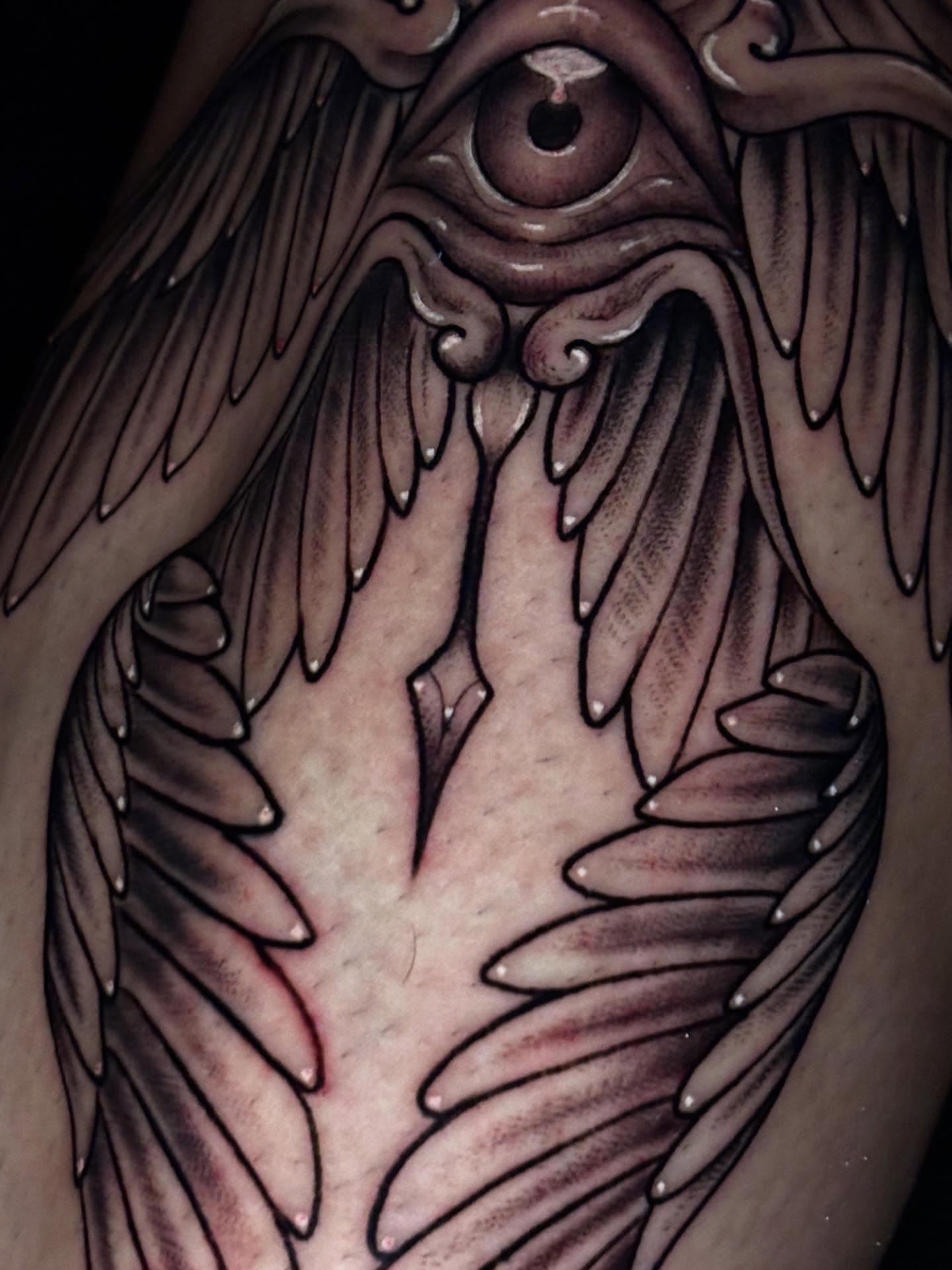 Eye with wings realism tattoo on the shoulder by ★𝔗𝔞𝔱𝔱𝔬𝔬𝔰 𝔟𝔶 𝔗𝔢𝔞𝔙𝔞𝔫𝔊𝔬𝔤𝔥 ★