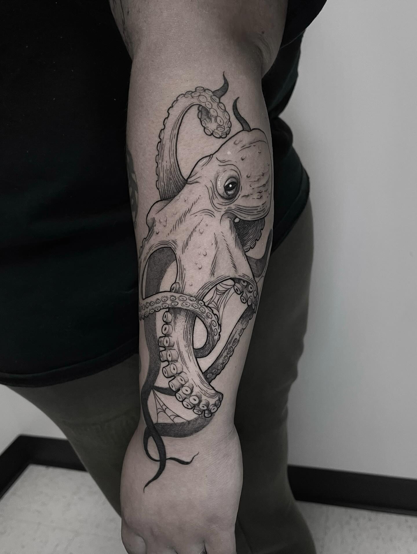 Tattoo by @hellishxtattoos โ black_and_grey, realism