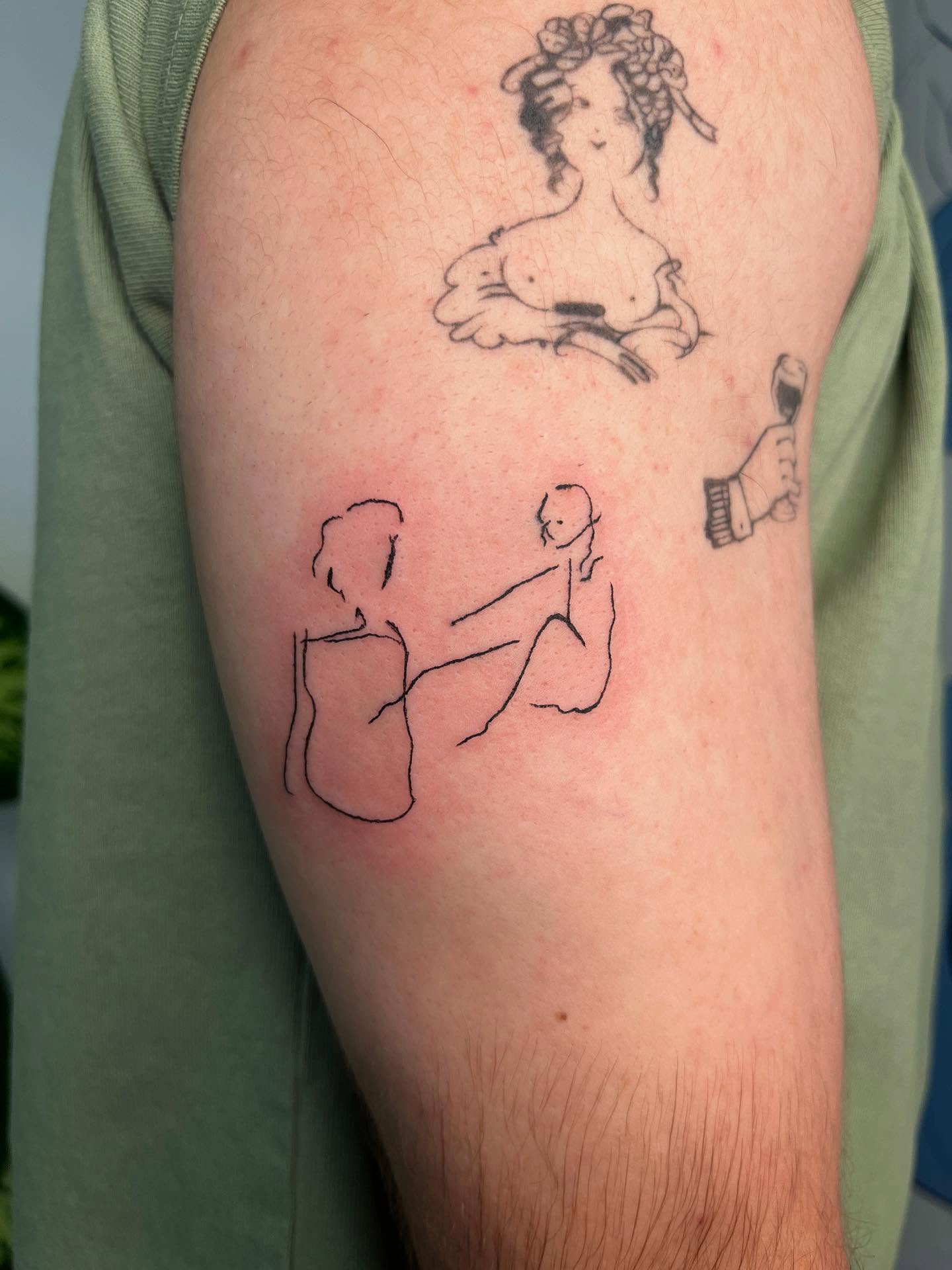 Tattoo by @sketchesonskin — minimalist, sketch
