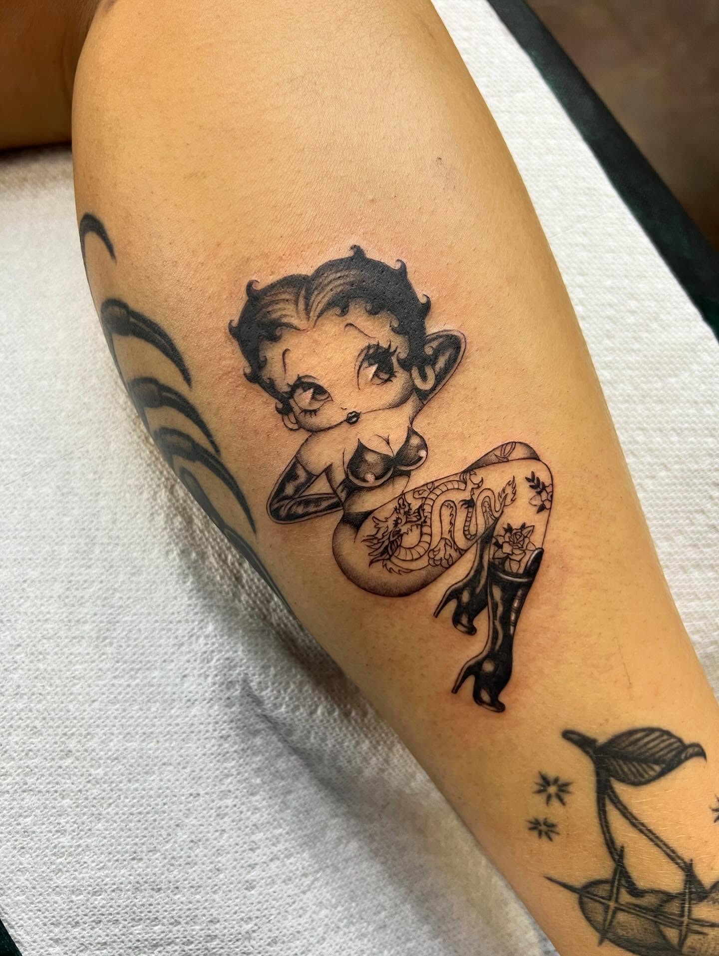 Tattoo by @dvminiquex โ black_and_grey