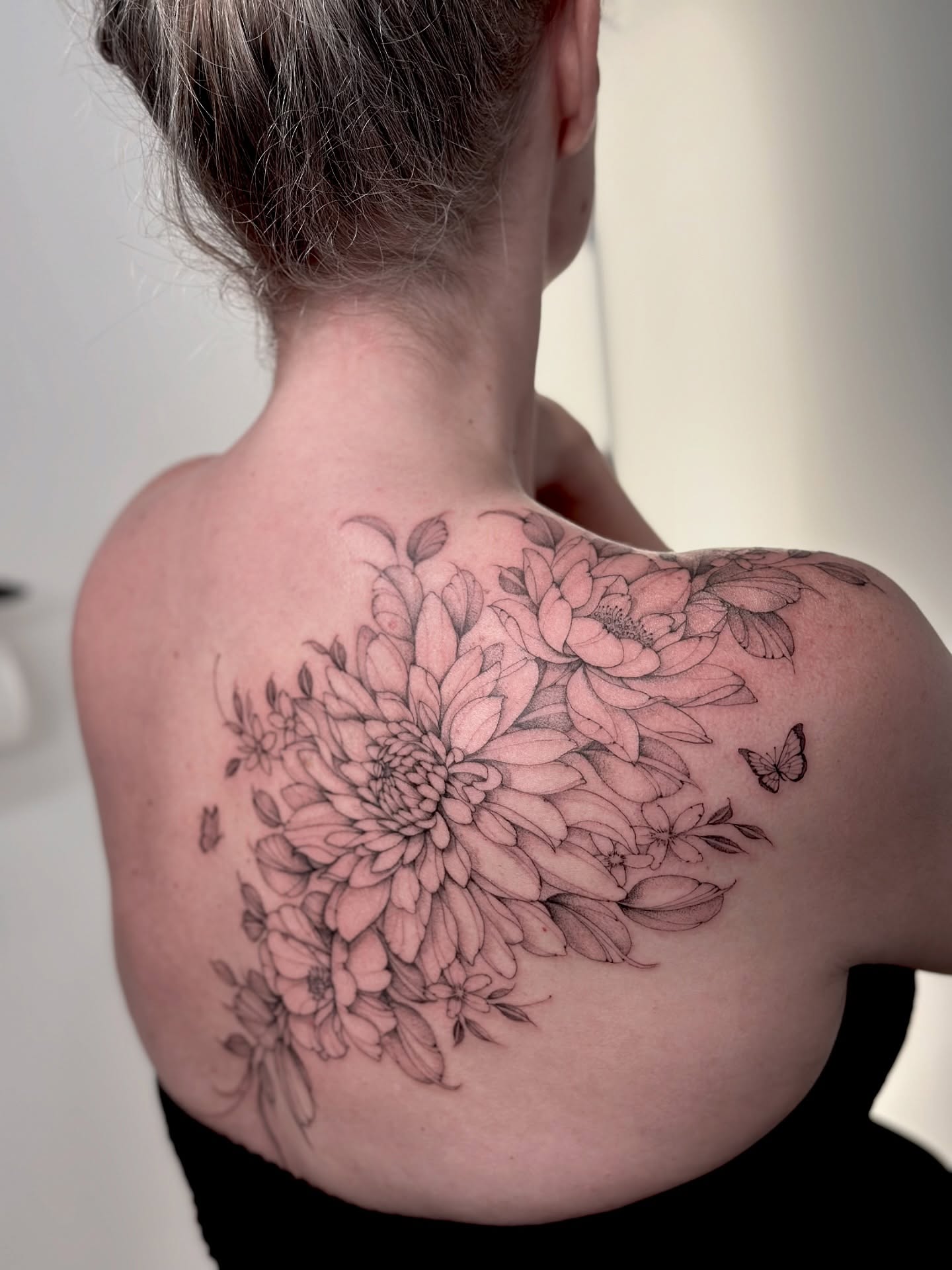 Flower bouquet realism tattoo on the shoulder by ᴍɪᴄʜᴇʟʟᴇ, New York, New York