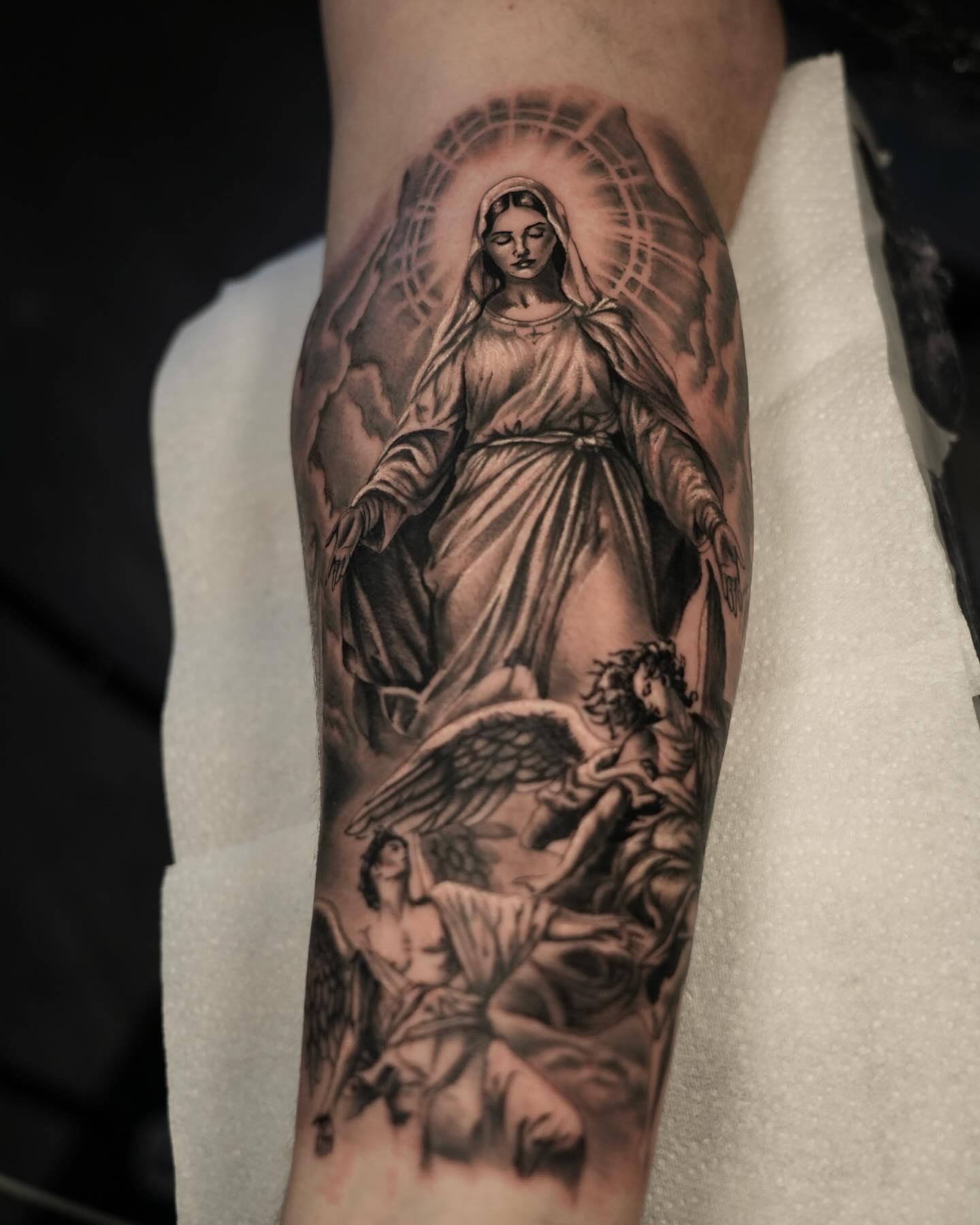 Tattoo by @aistetattoo — black_and_grey, realism