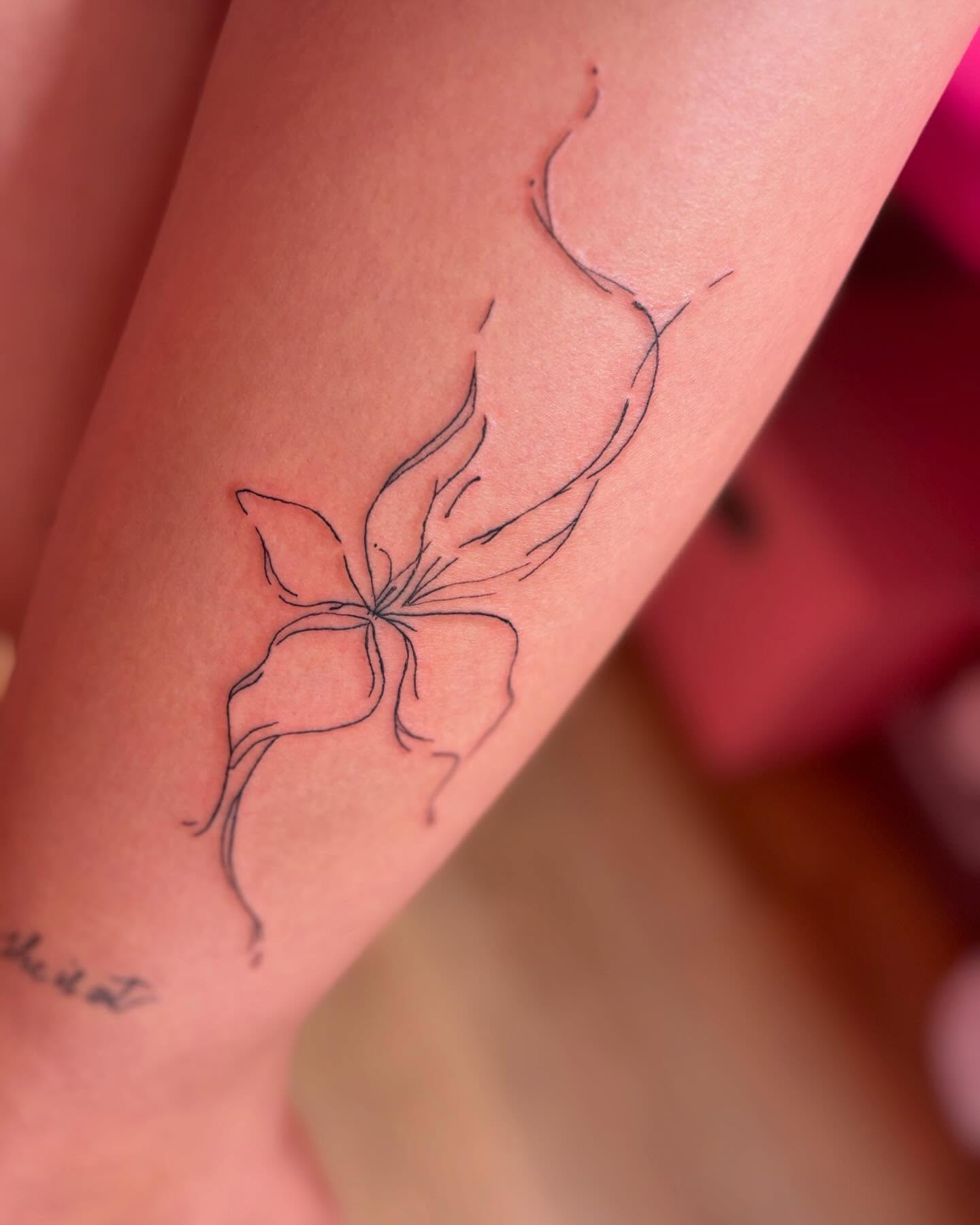 Tattoo by @essentialinktattoos — fine_line