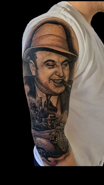 Al Capone and vintage car realism tattoo by LMT Custom Ink - Leo Montanes Tattoos