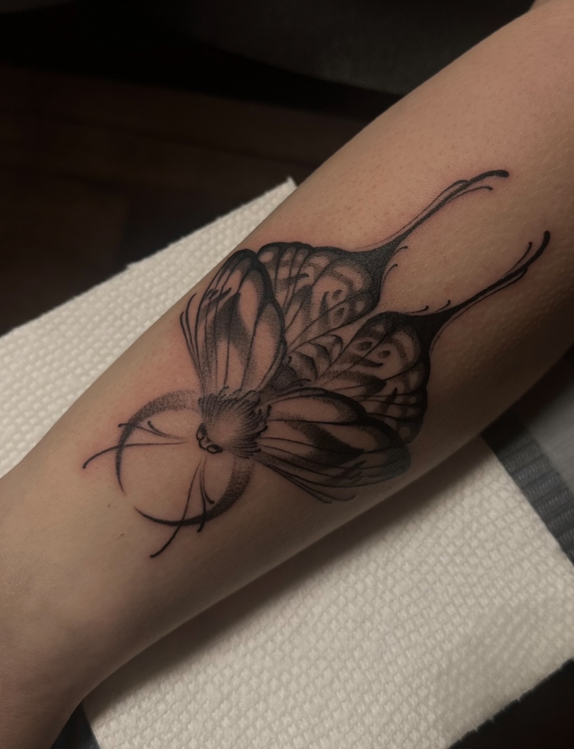 Tattoo by @shriekingpossum — black_and_grey