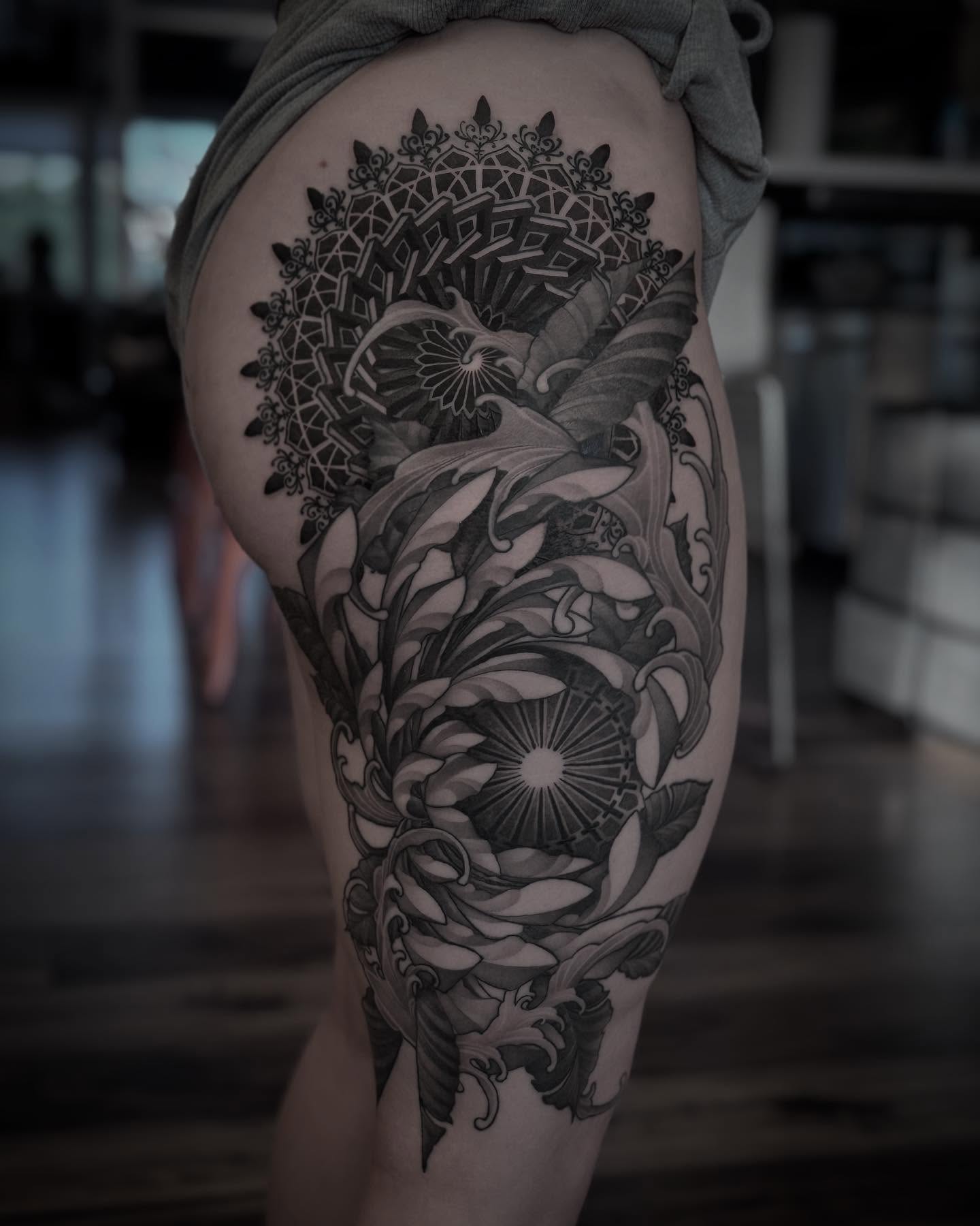 Tattoo by @jymicalkins — black_and_grey, geometric