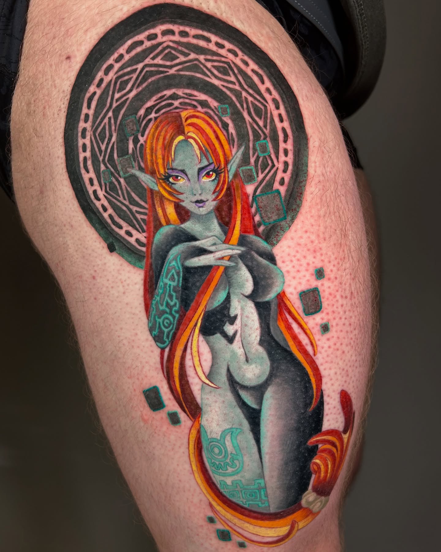 Tattoo by @chloemarietattoos โ geometric