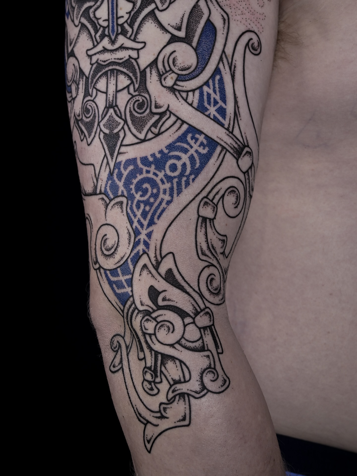 Tattoo by @kintyreink — dotwork, geometric