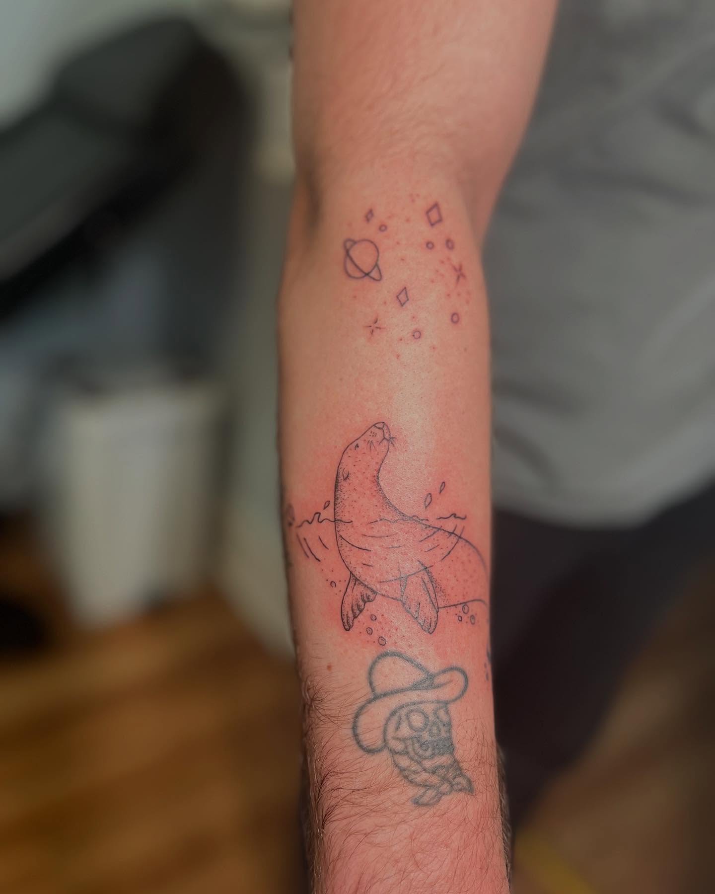 Tattoo by @laceyink_ — dotwork, geometric