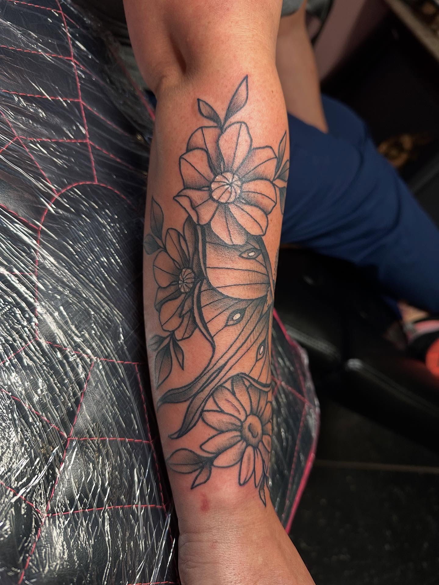 Tattoo by @jassspage โ black_and_grey