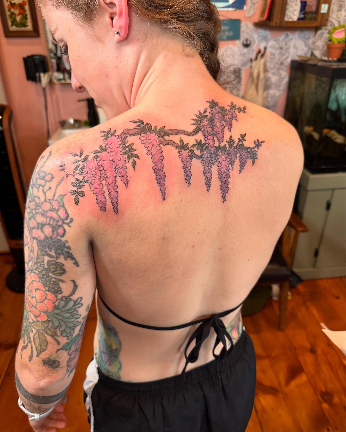 Wisteria new school tattoo on the back by Rebeka Chase [Sobodacha]