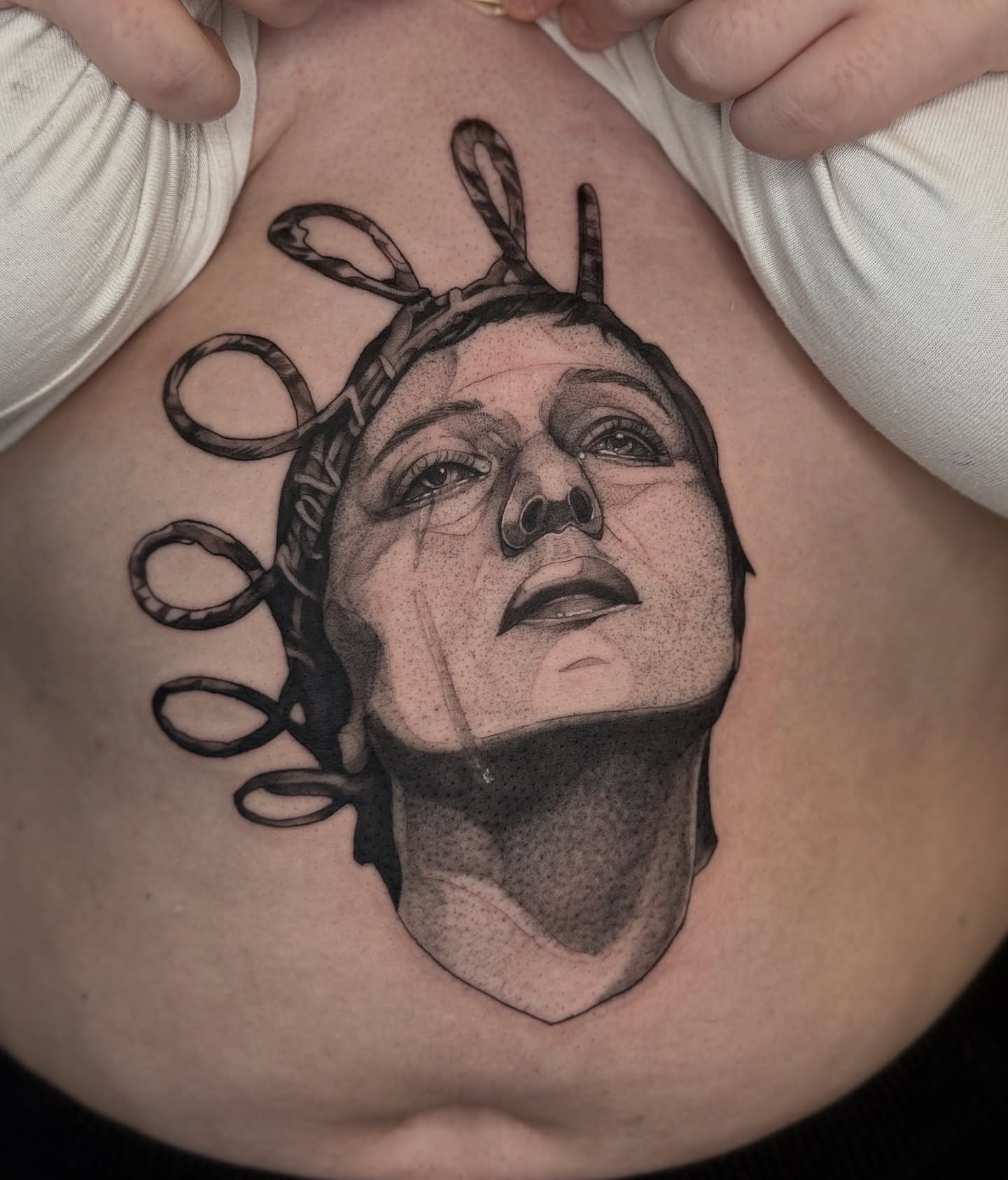 Woman's face with snakes dotwork tattoo on the thigh by 𝕂𝕒𝕪𝕝𝕒 𝕄𝕒𝕣𝕚𝕖 𝔹𝕝𝕚𝕤𝕤