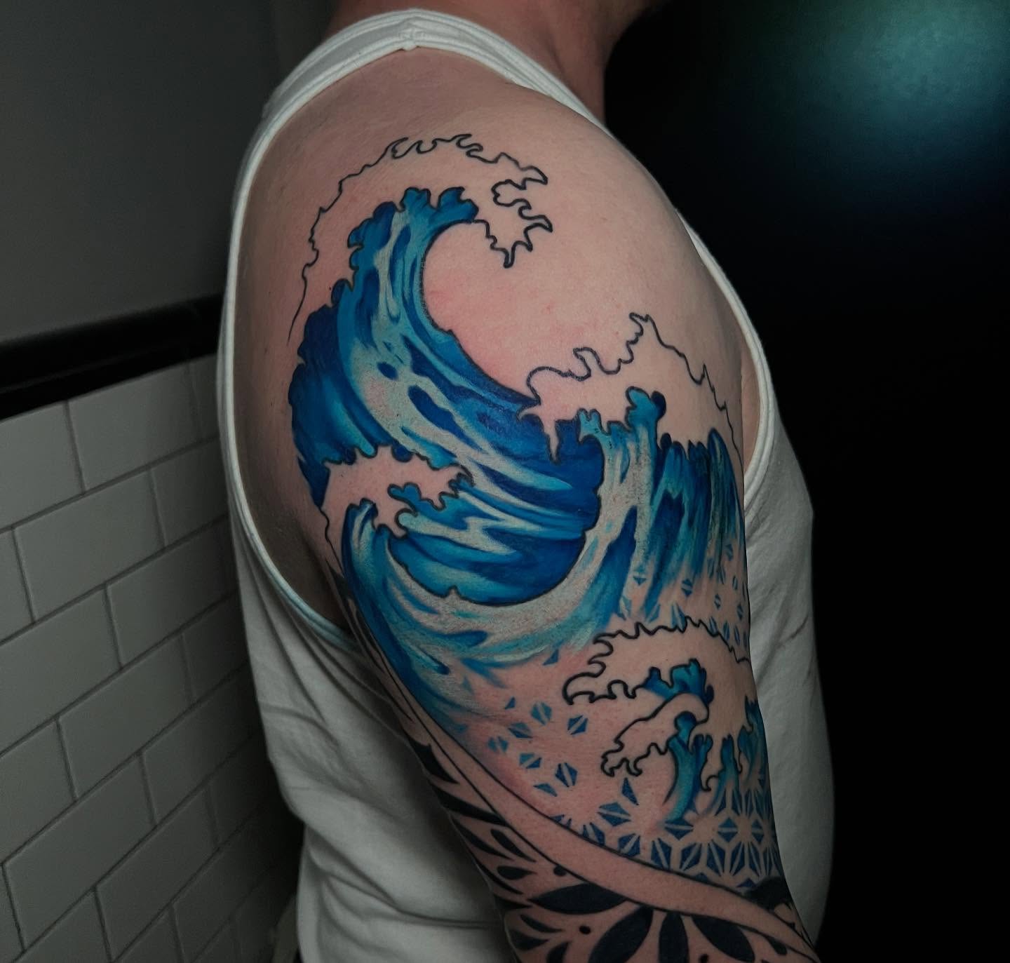 Tattoo by @lyndsink — japanese_irezumi, dotwork
