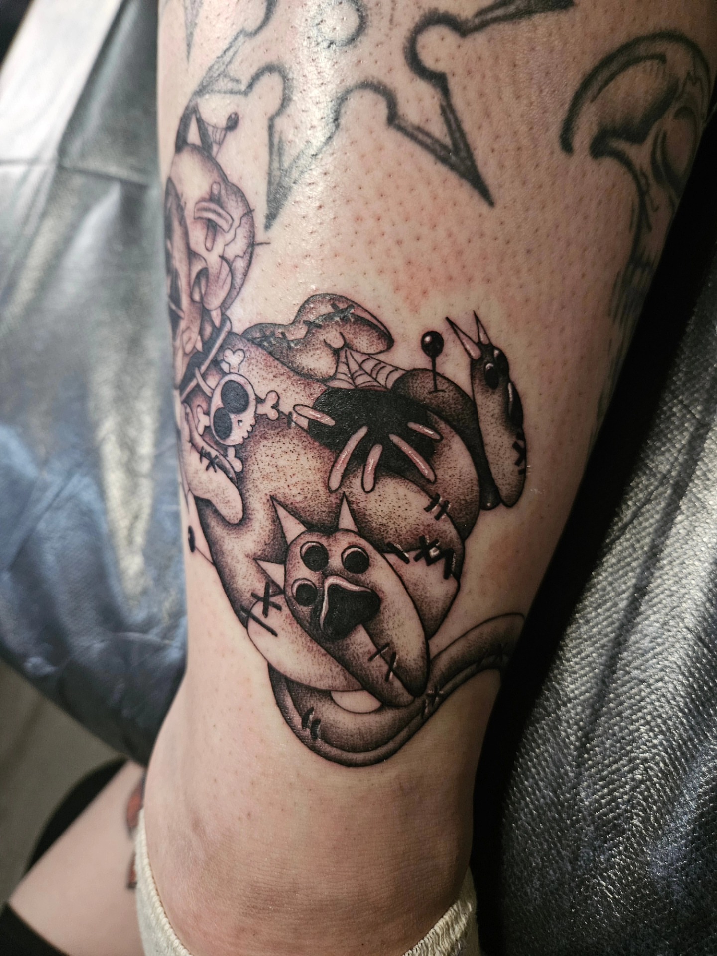 Heart with creatures American traditional tattoo on the forearm by Ari🖤