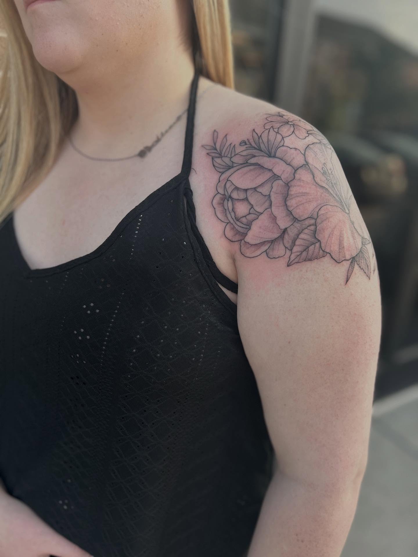 Tattoo by @samibattle — black_and_grey