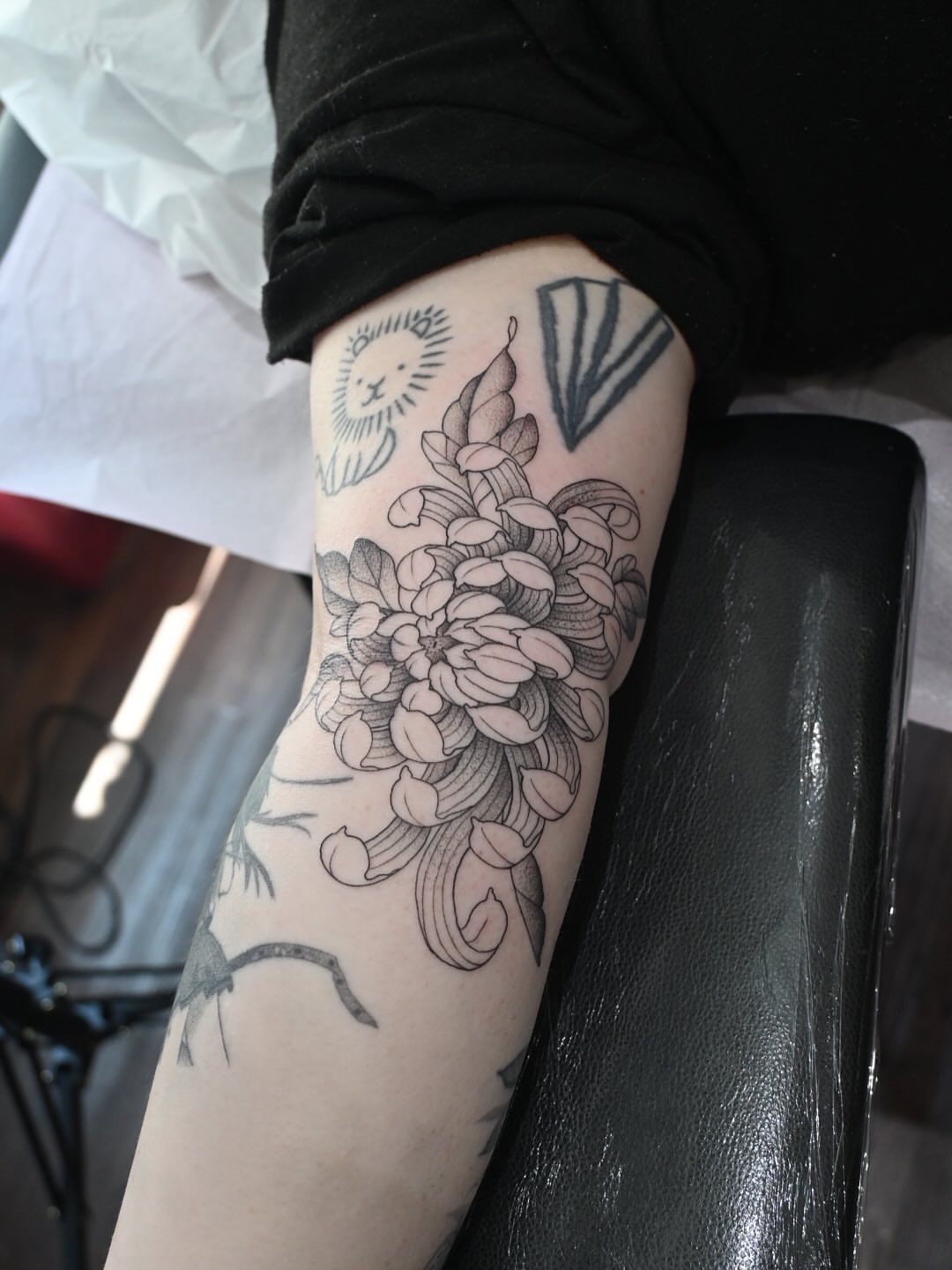 Tattoo by @simbalysm — black_and_grey