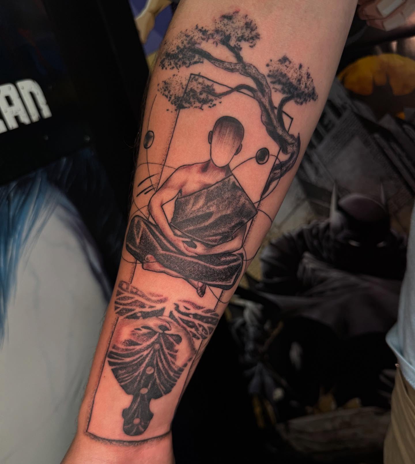 Tattoo by @alchemist_tattoo_shop — black_and_grey, geometric