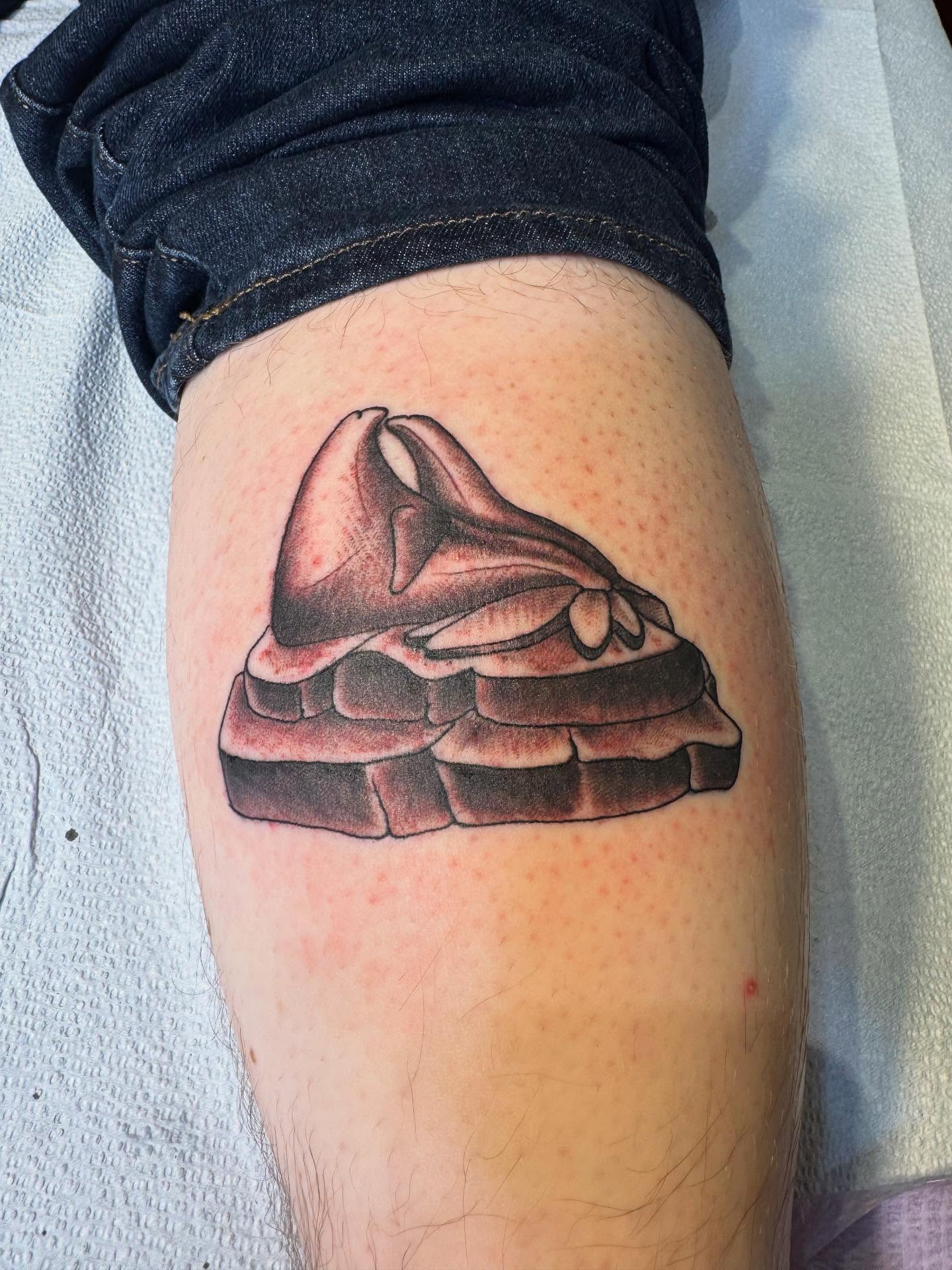 Tattoo by @cesar863 โ realism