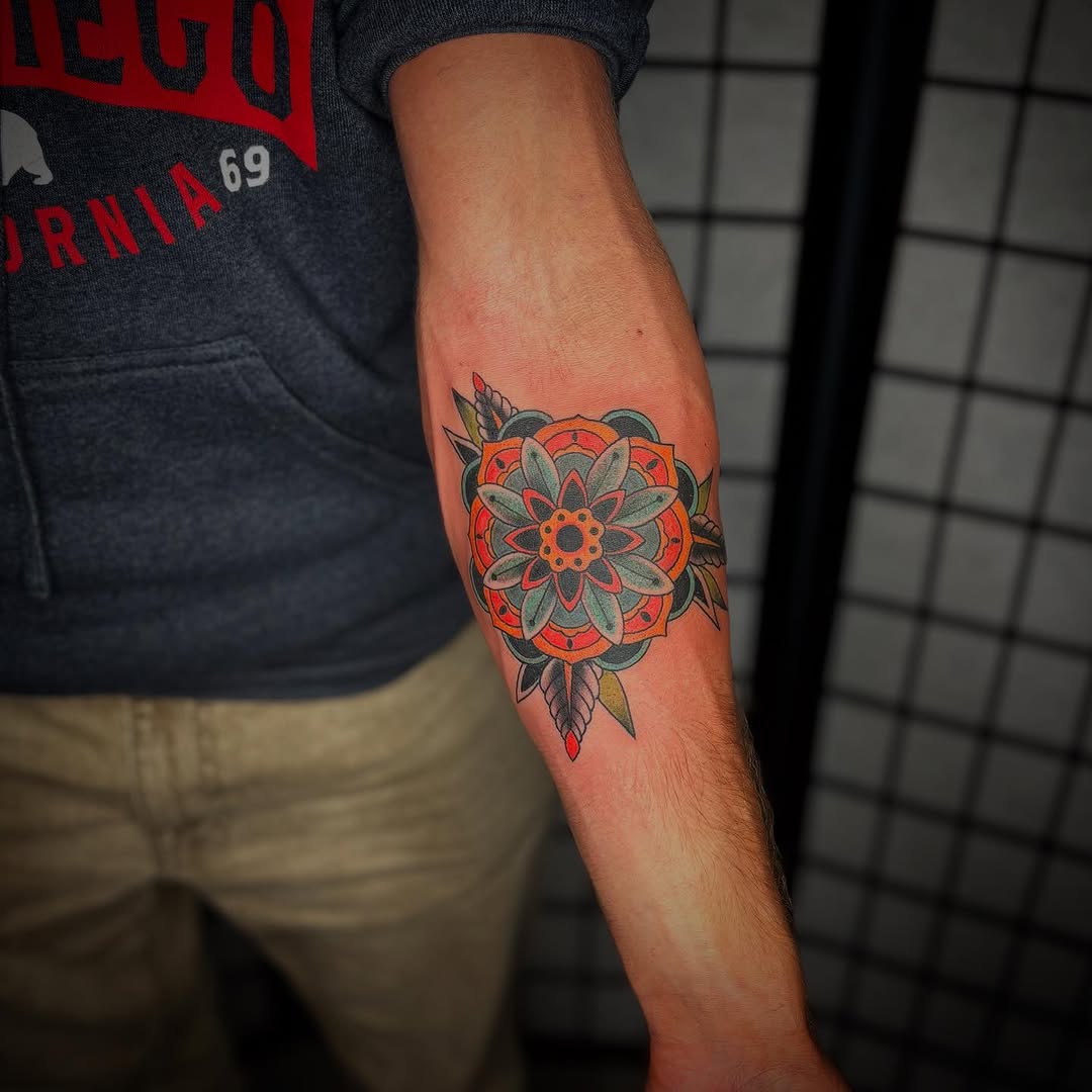 Tattoo by @hannah_thehammer_tattoos — geometric, ornamental