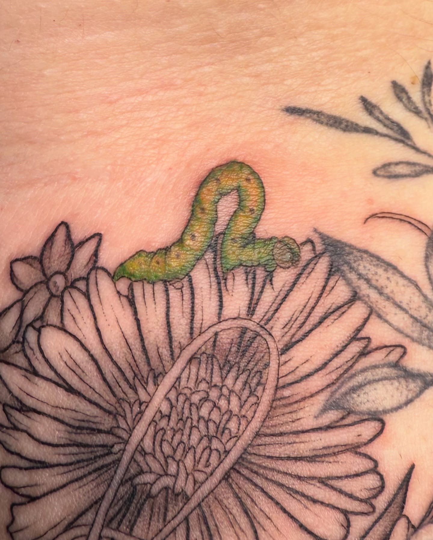 Tattoo by @inyourskiin — realism