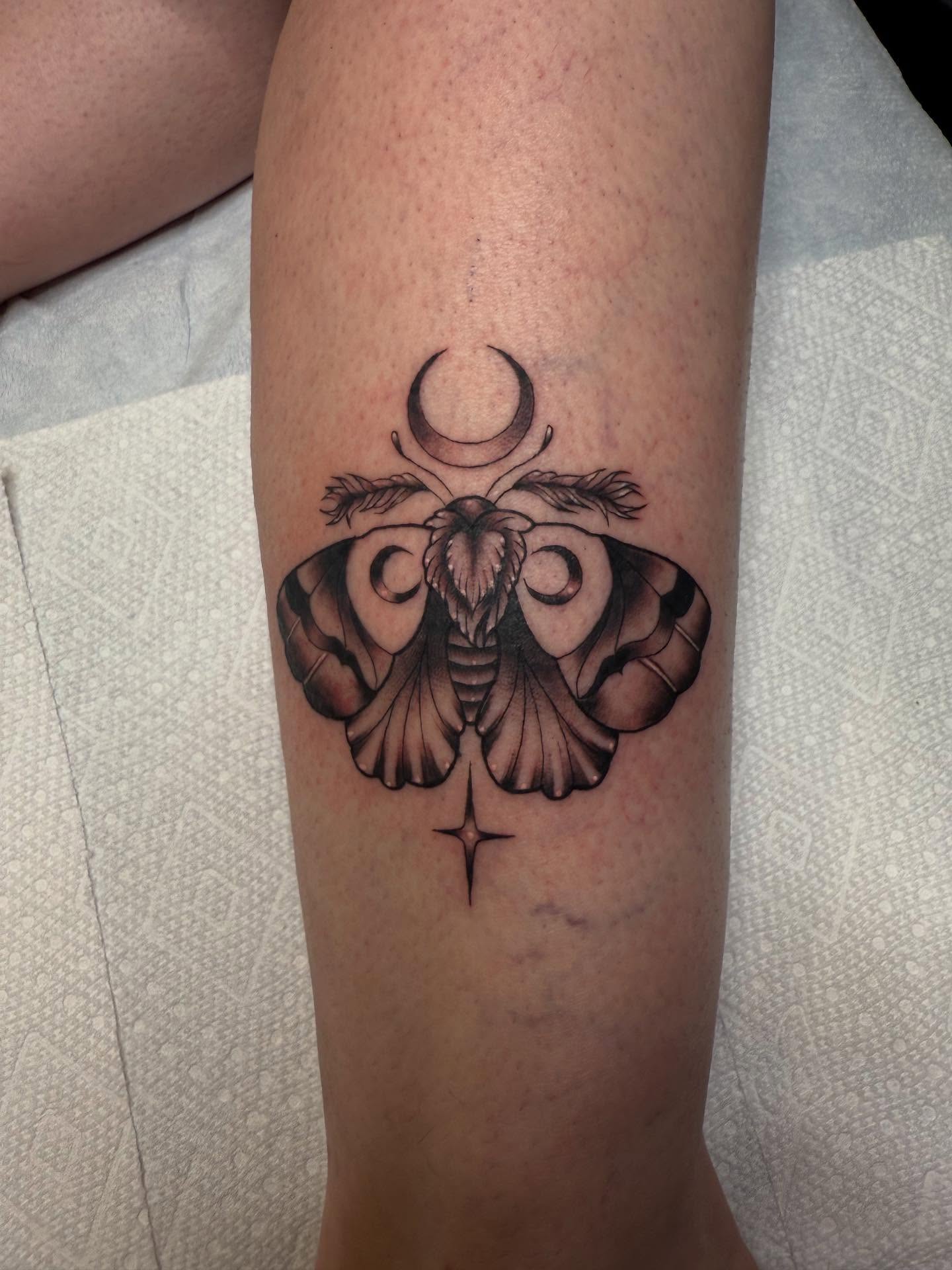 Tattoo by @inkedbykz — black_and_grey